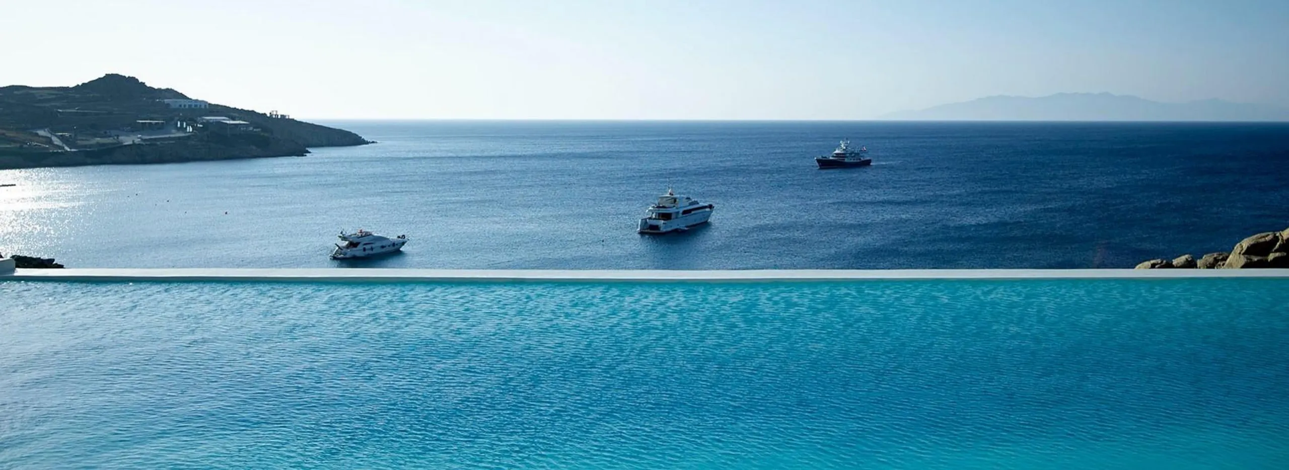 Sumptuous Mykonos Villa with Infinity Pool,  and Panoramic Aegean Views — photograph 5