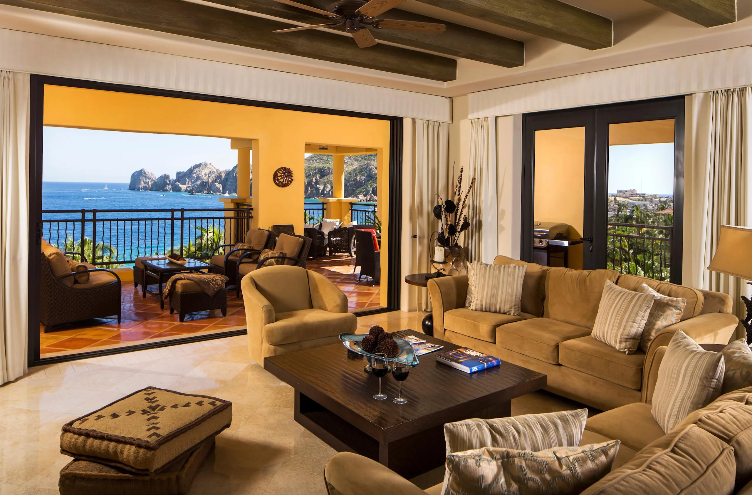 Elite Cabo Vista Estate With Stunning Ocean Views — photograph 10