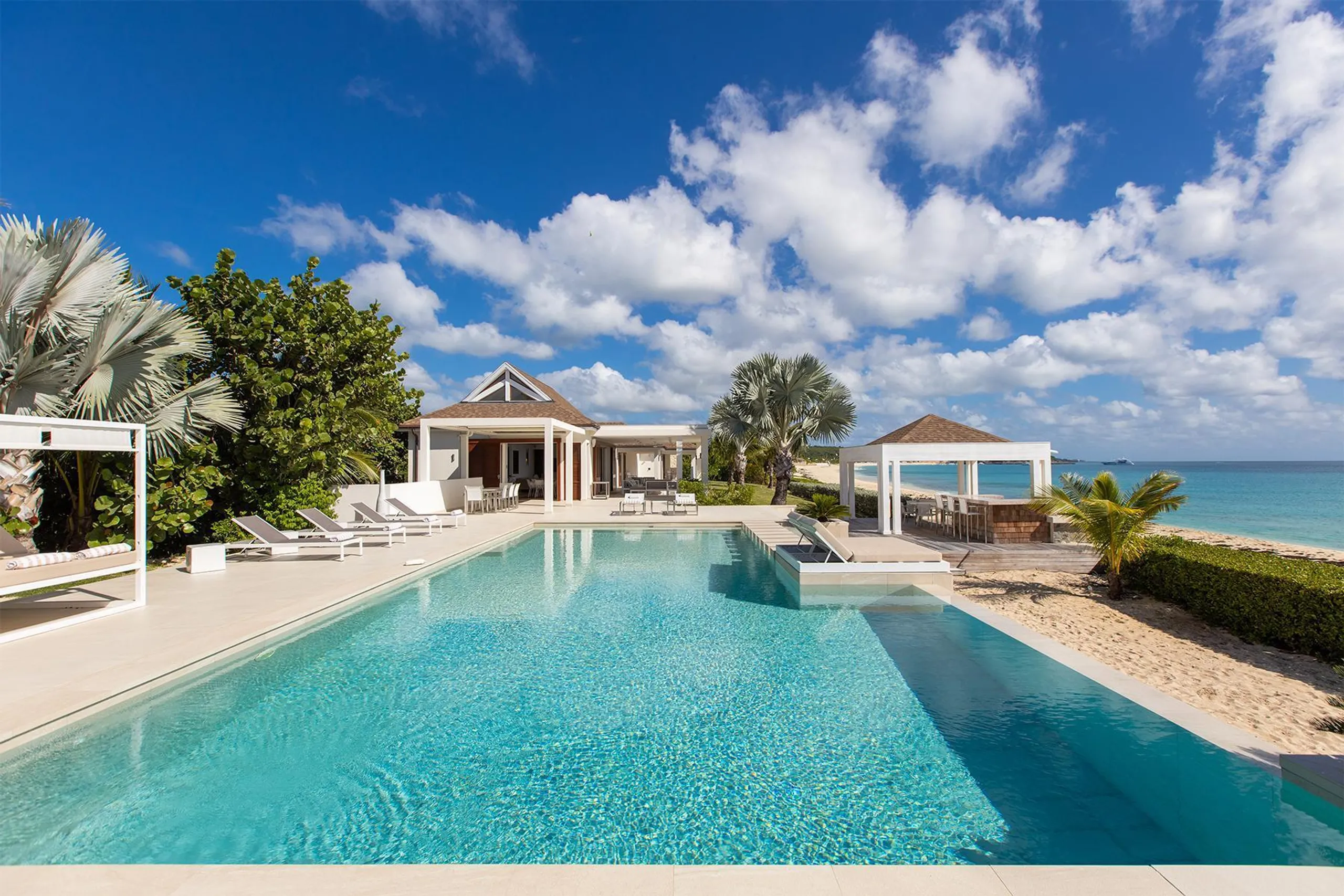 Chic Beachfront Contemporary Styled Villa with Private Pool, Baie Longue