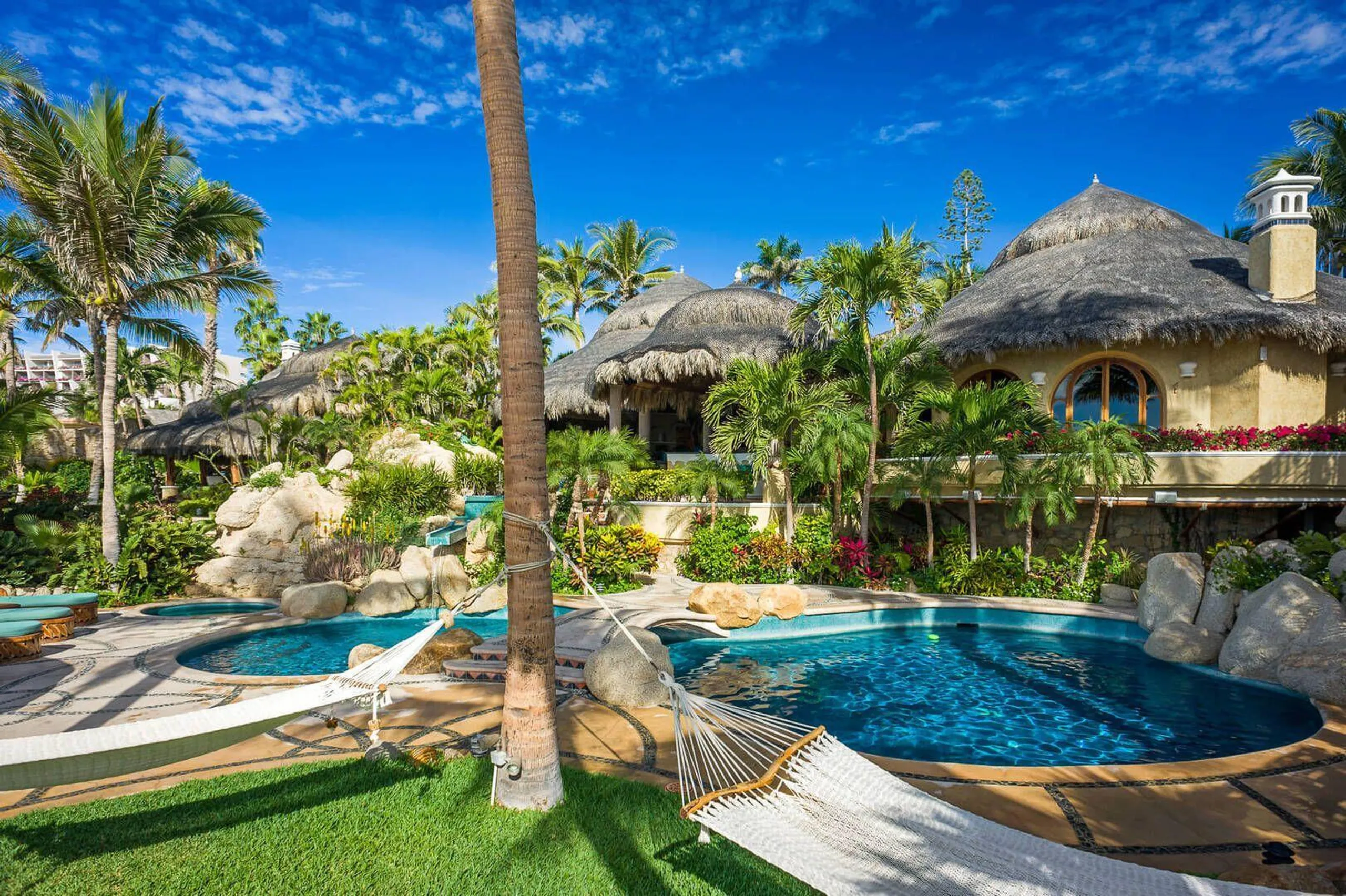 Gorgeous Playa El TuleLuxury Beachfront Compound with Private Pool — photograph 5
