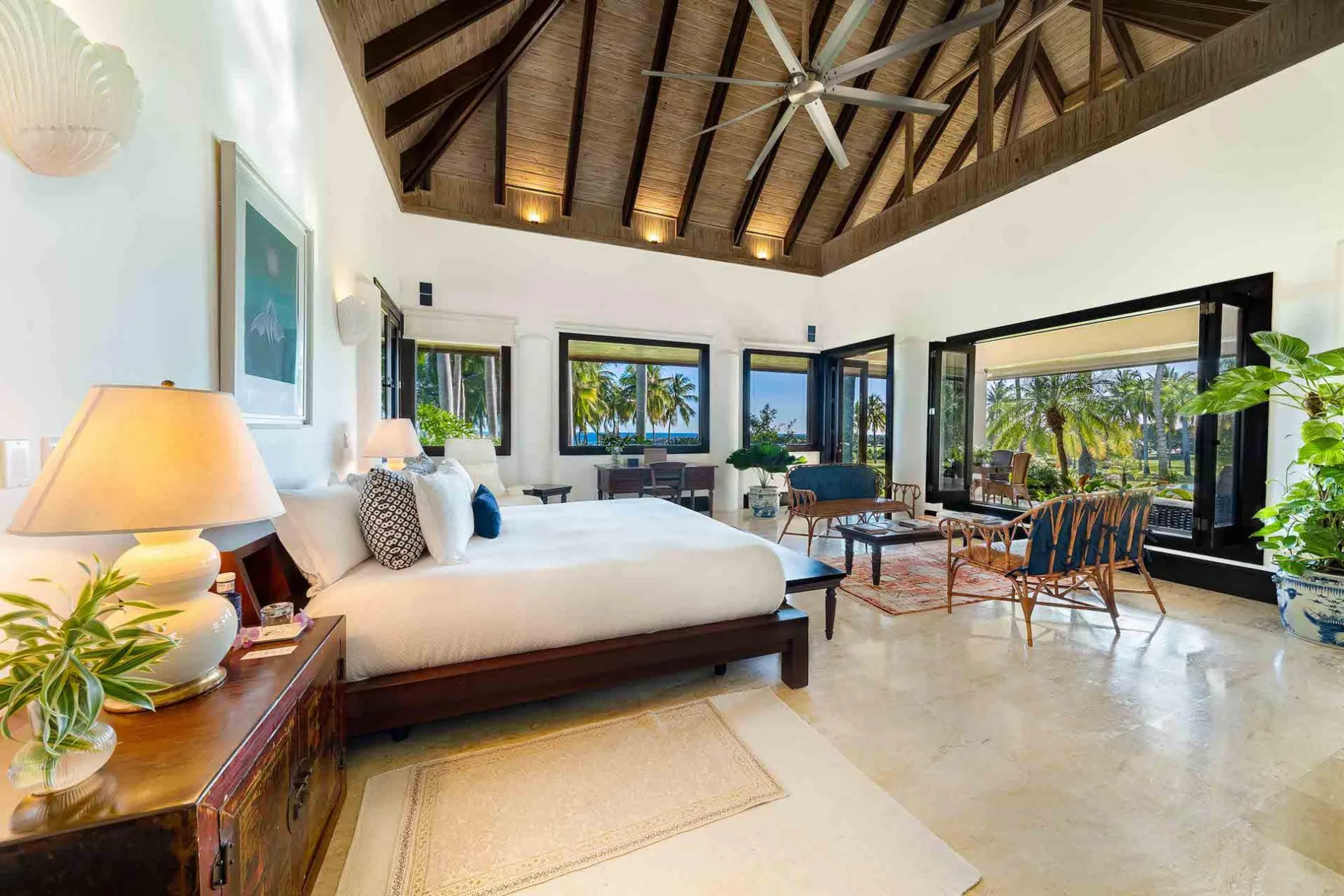 Exquisite 10BR Retreat with Caribbean Sea and Dye Fore Golf Course Views — photograph 12