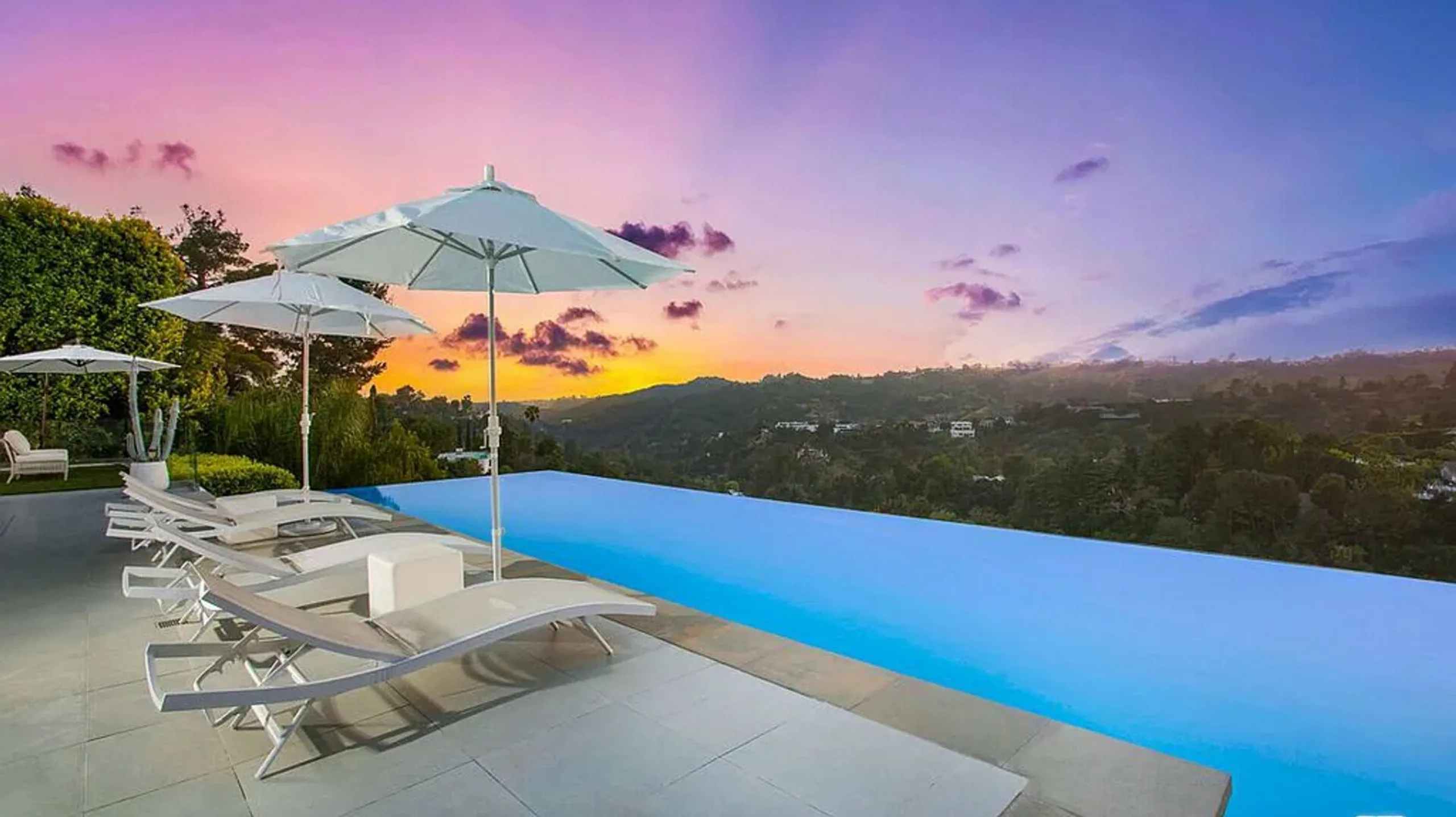 Stunning Beverly Hills Villa with Infinity Pool — photograph 2