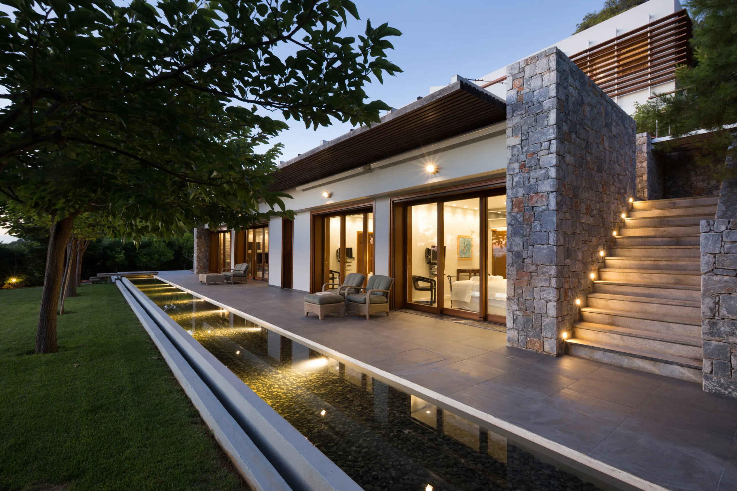 Grandiose Modern Villa with Pool and Stunning Views of Aegean Sea — photograph 10