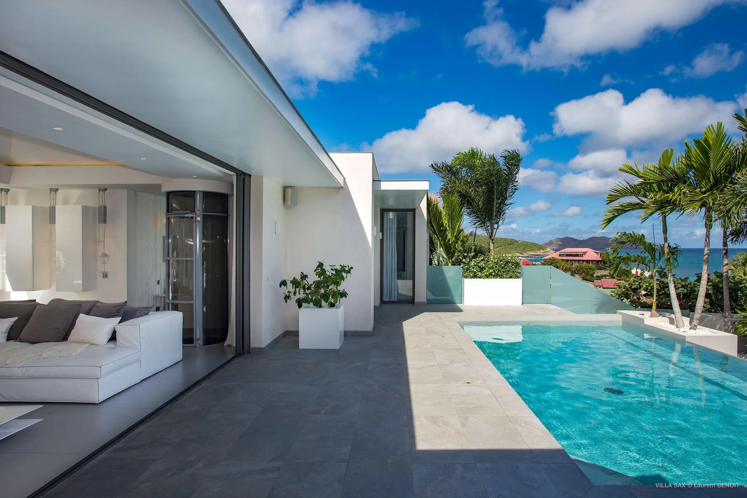 Contemporary Villa with Breathtaking Views of Pelican Bay in Saint-Jean, St. Barths — photograph 8