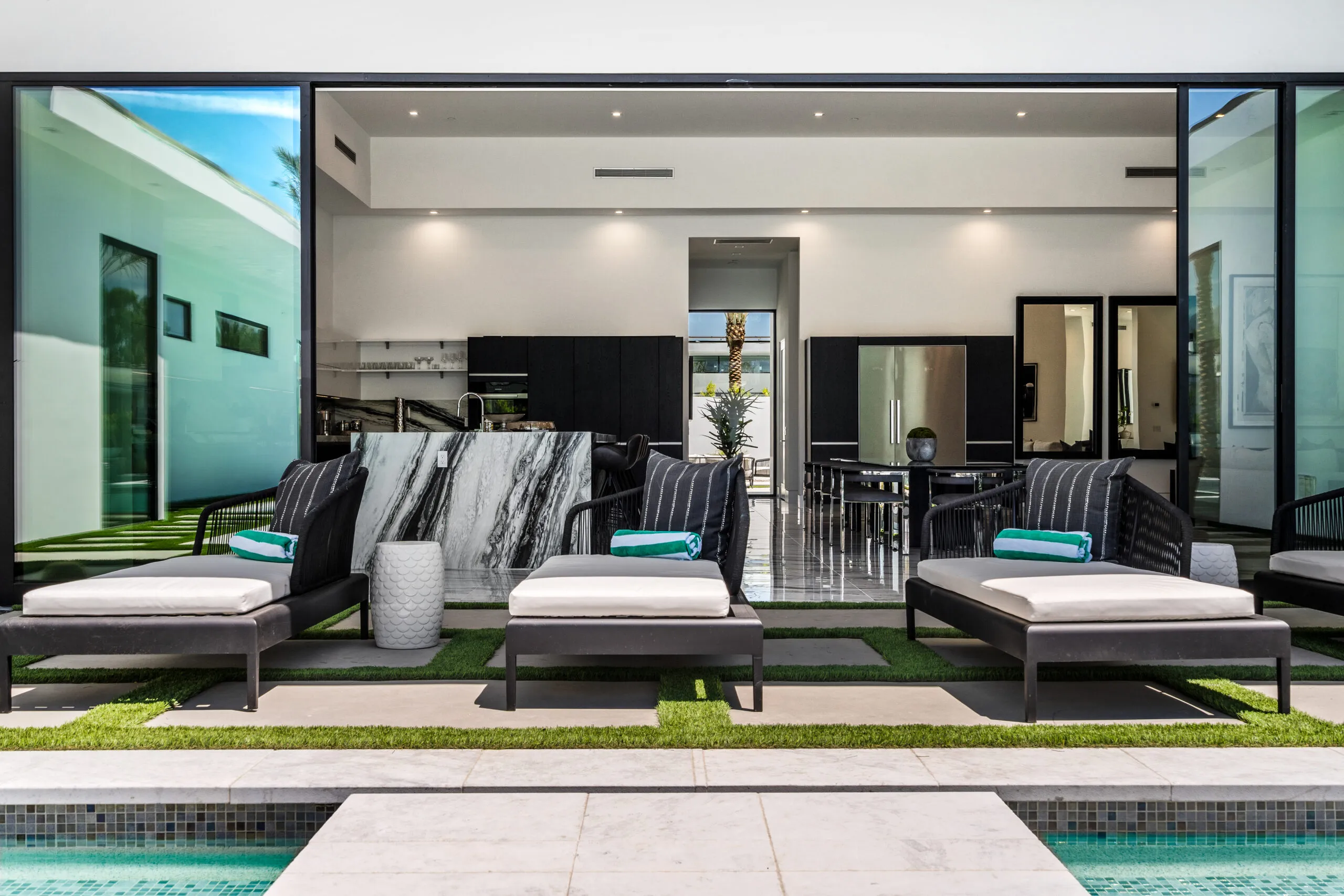 Top-Tier Eight Bedroom Villa with Private Pool and Impeccable Landscaping — photograph 9