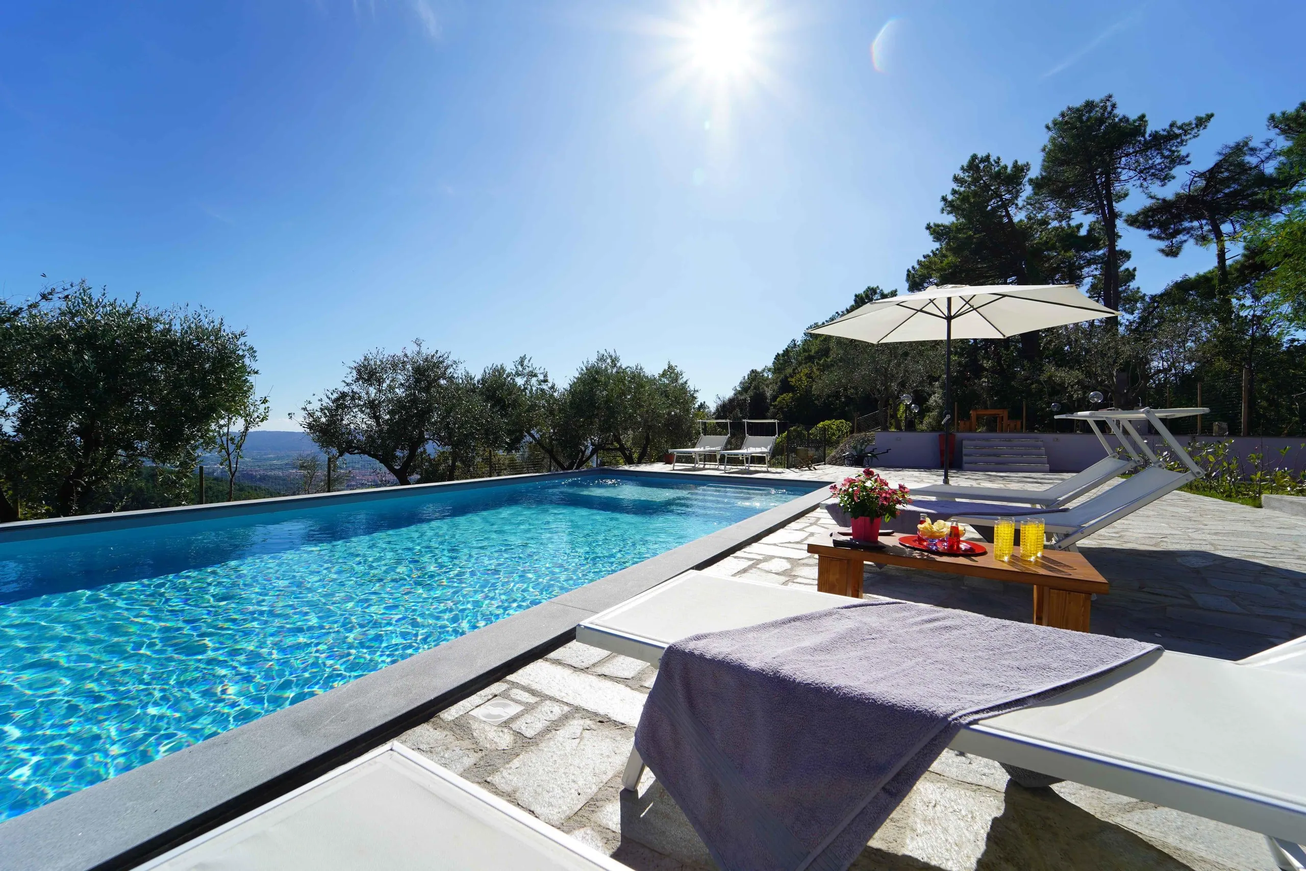 Luxurious Villa With Breathtaking Sea Views — photograph 3