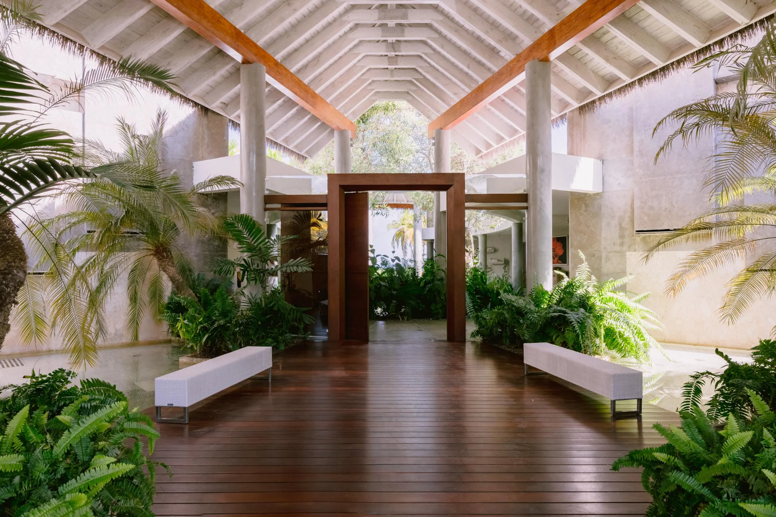 Spacious Villa with Private Pool, Chef & Golf Course Views — photograph 6