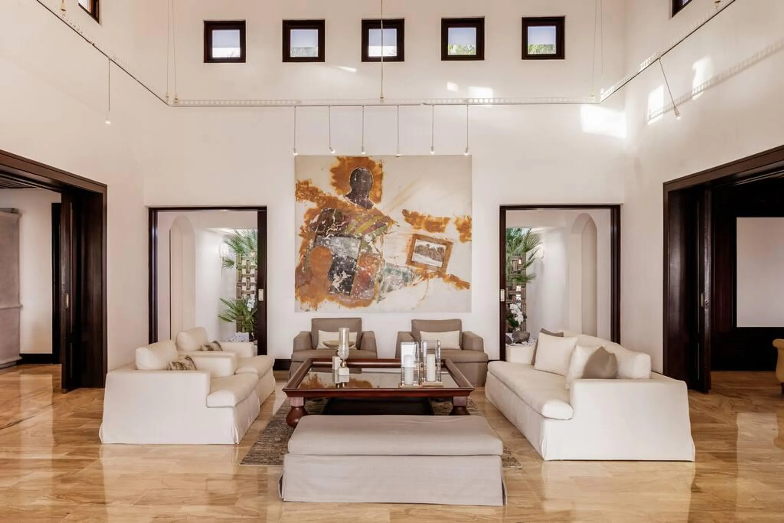 Breathtaking Oceanside Villa with Private Pool, Gazebo and Walks to Beach — photograph 3