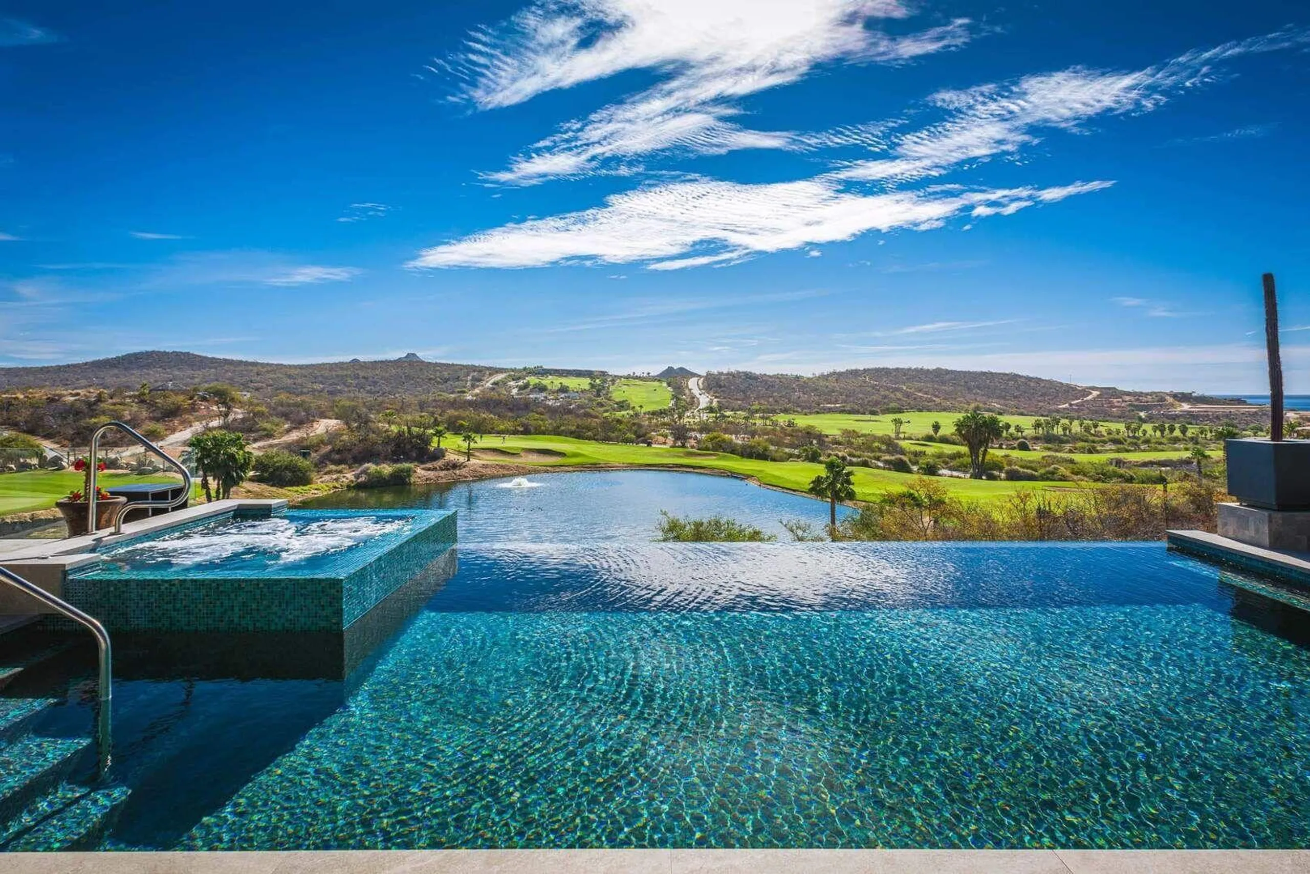 Puerto Los Cabos Luxury Villa with Infinity Pool, Hot Tub and Panoramic Views — photograph 2