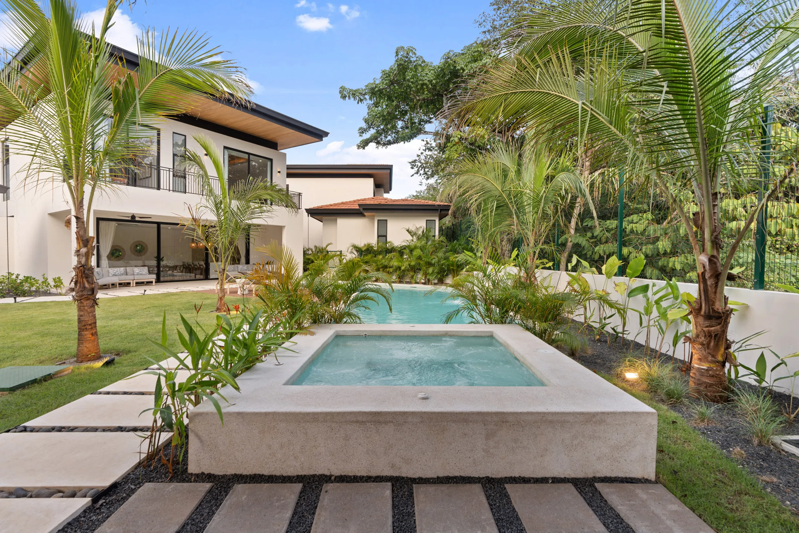 Luxurious 17-Suite Villa in Hacienda Pinilla with Private Pools — photograph 11