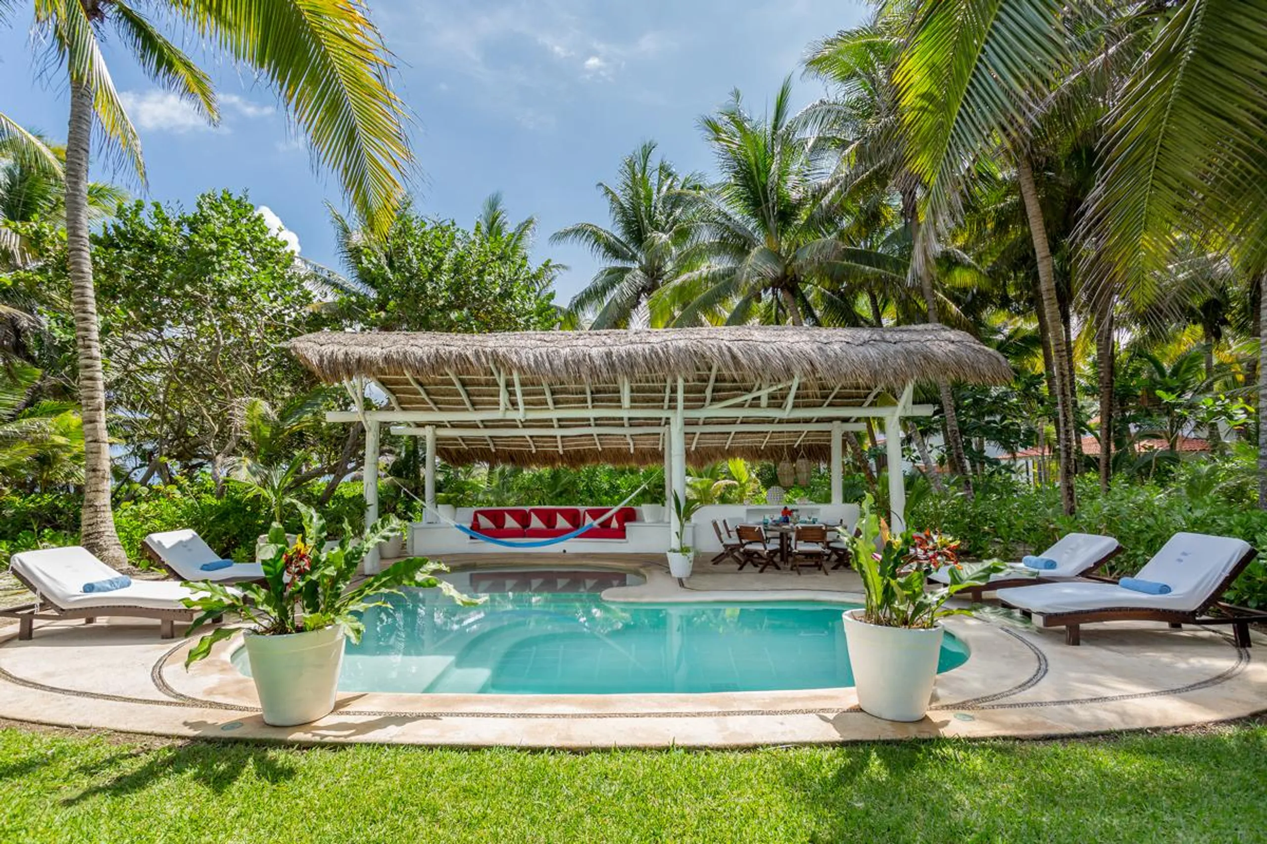 First Class Villa with Pool and  Panoramic Beach Views — photograph 3