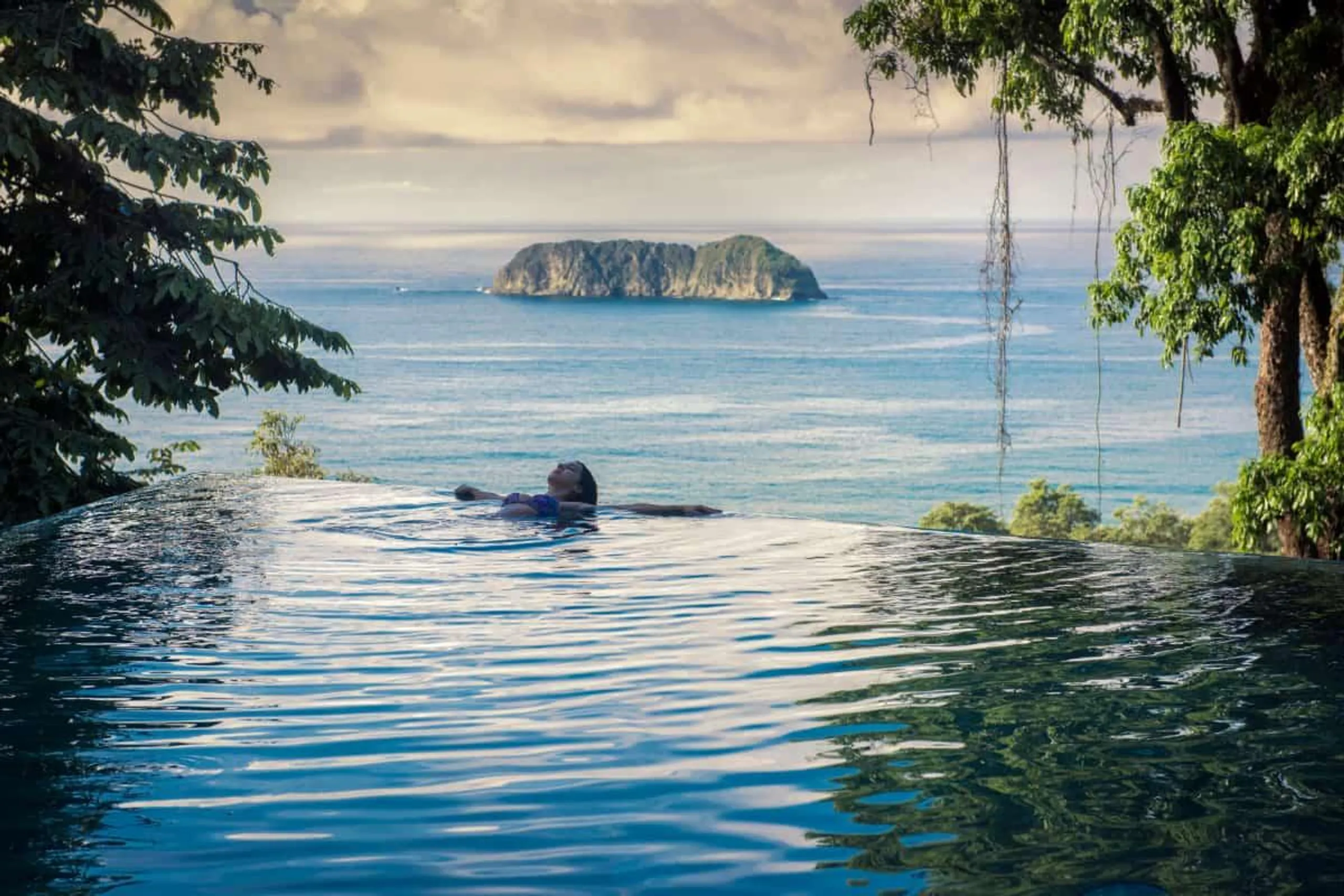 Exceptional Villas with Private Infinity Pool and 180-Degree Pacific Ocean View — photograph 5