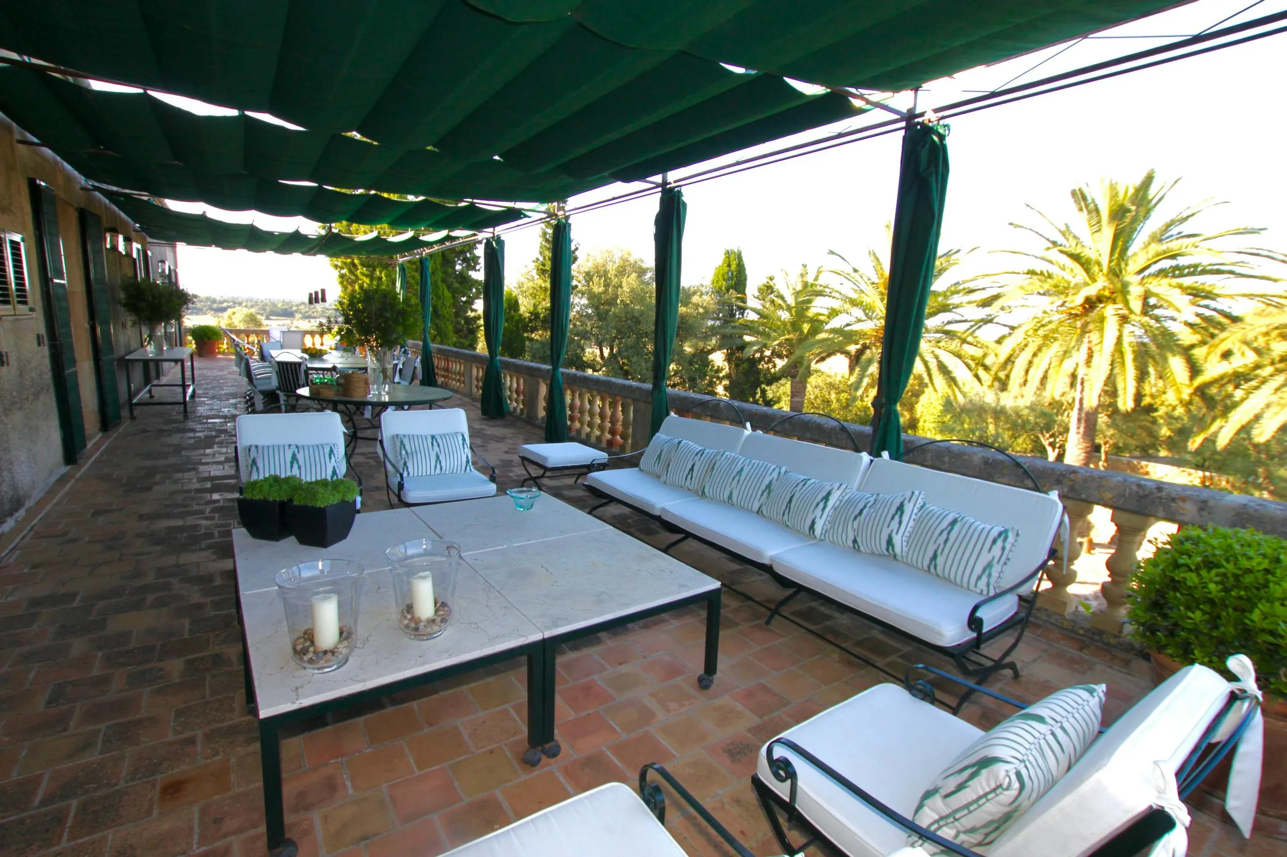Relaxing Spanish Estate with Private Pool and Gazebo — photograph 7