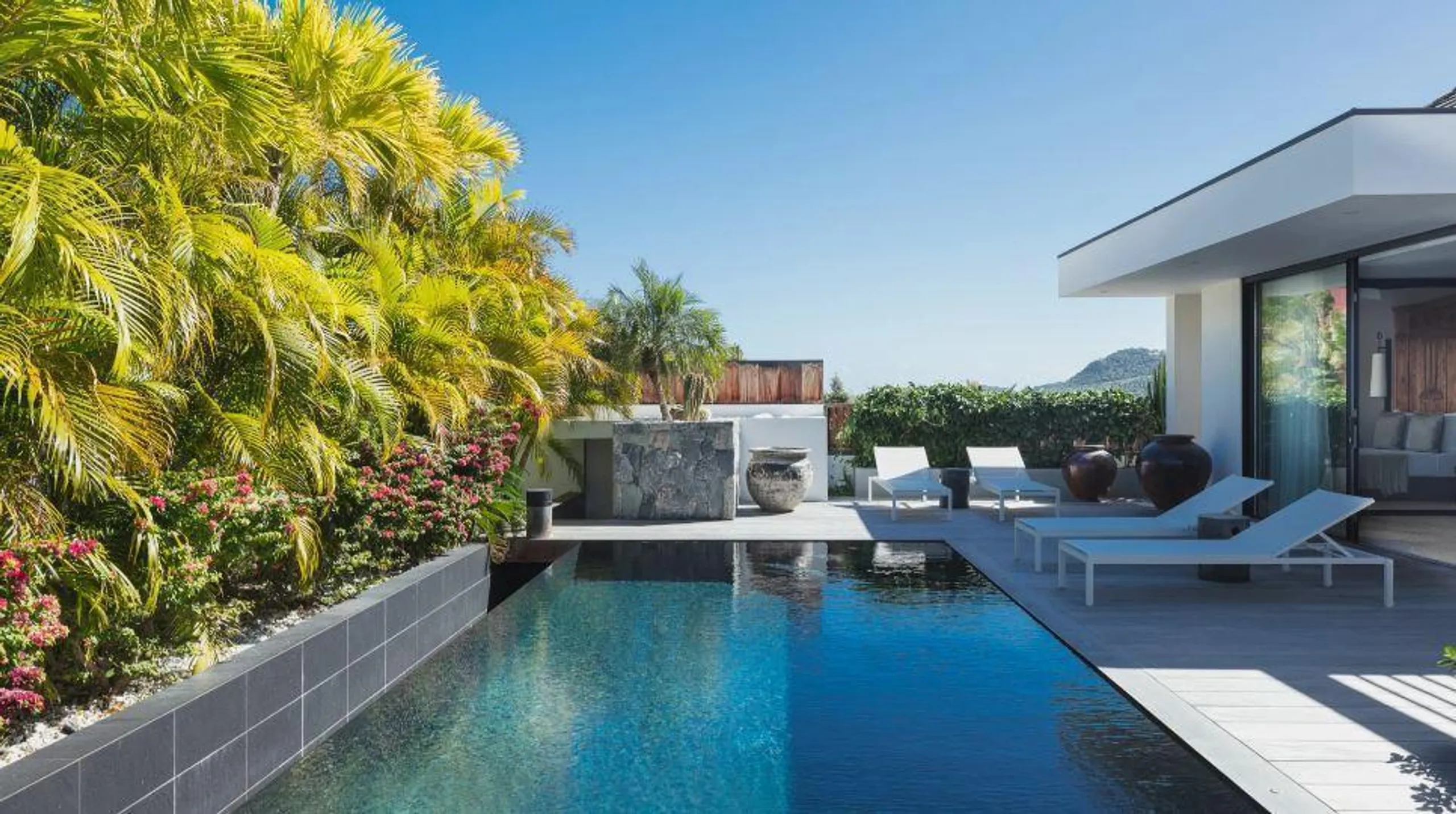 Modern & Airy Two-Bedroom Holiday Villa with Swimming Pool & Lush Surroundings, Gustavia