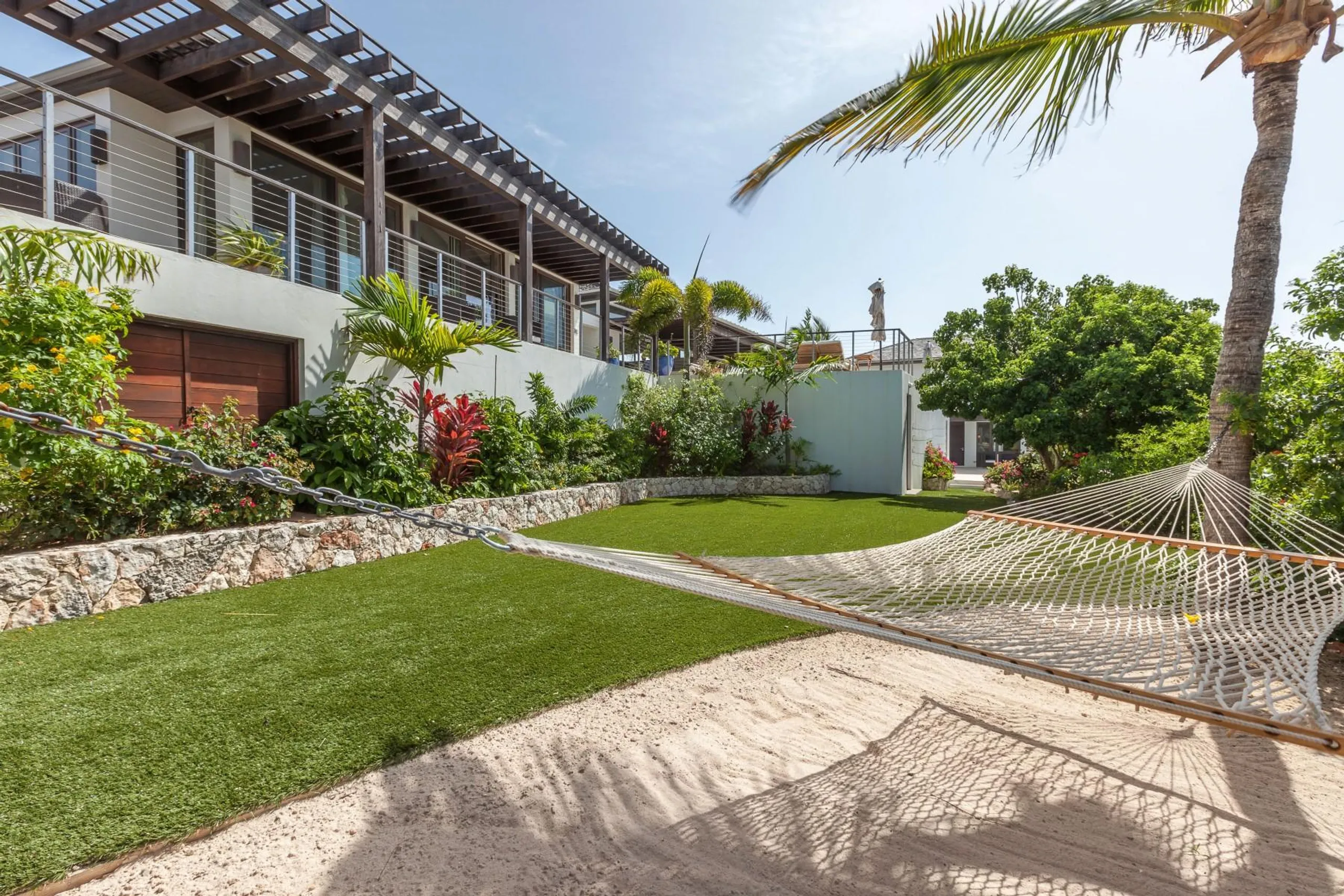 Pocket Listing: Serene Little Harbour Villa with Pool Views — photograph 3