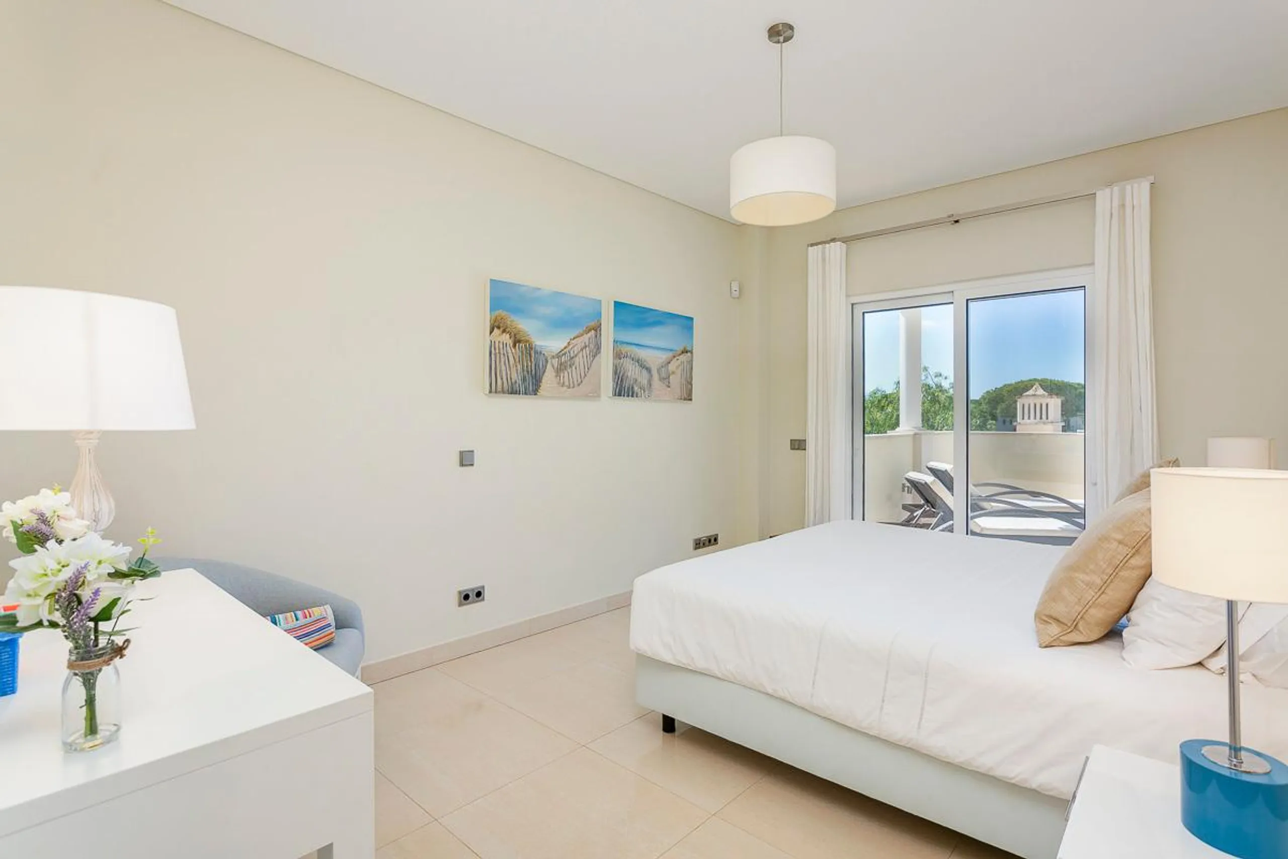 Spacious 6-Bedroom Villa with Private Pool and Golf Course Views — photograph 12