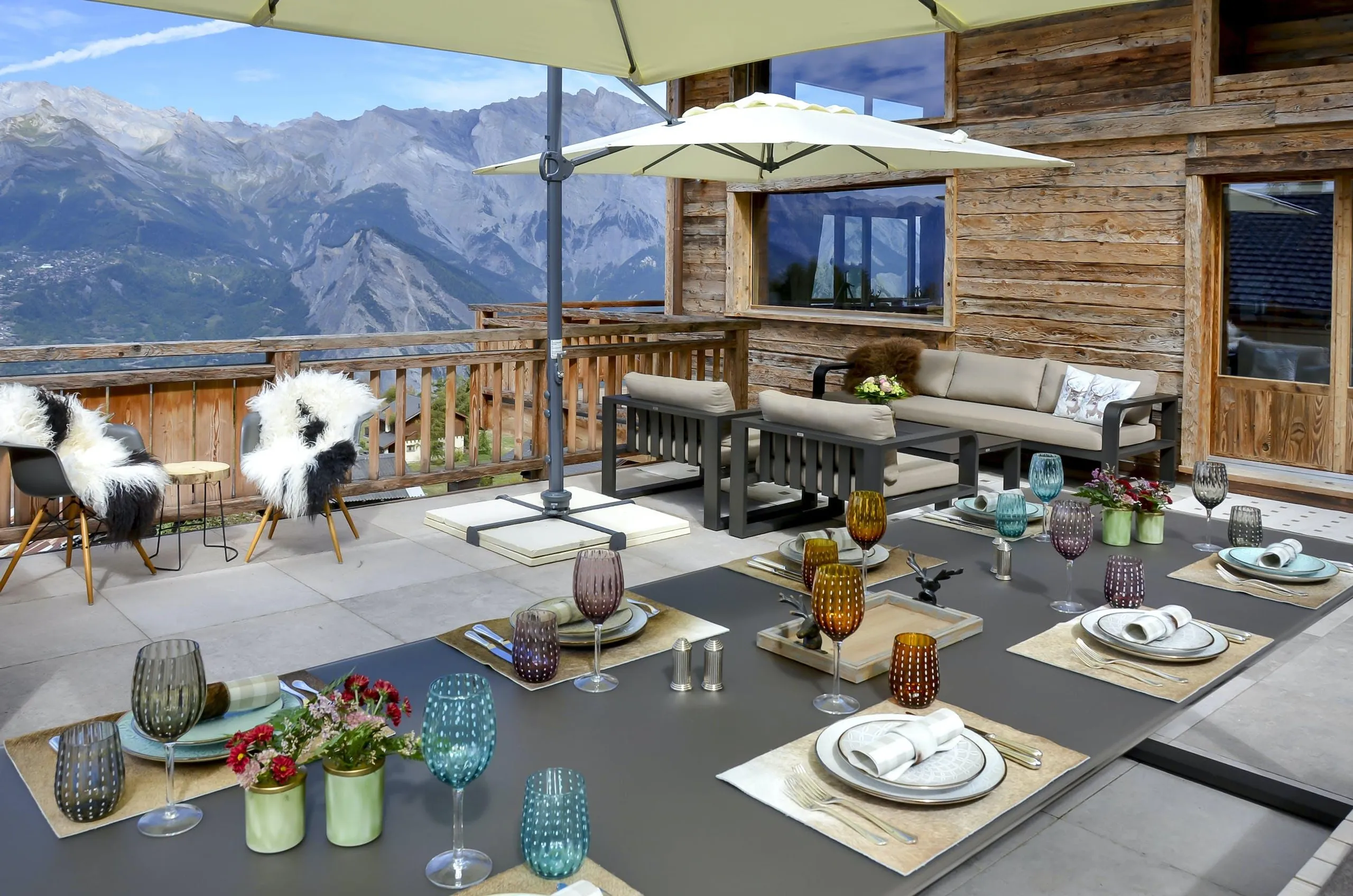 La Tzoumaz Mountain Chalet with Infinity Pool and Mountain Views — photograph 6