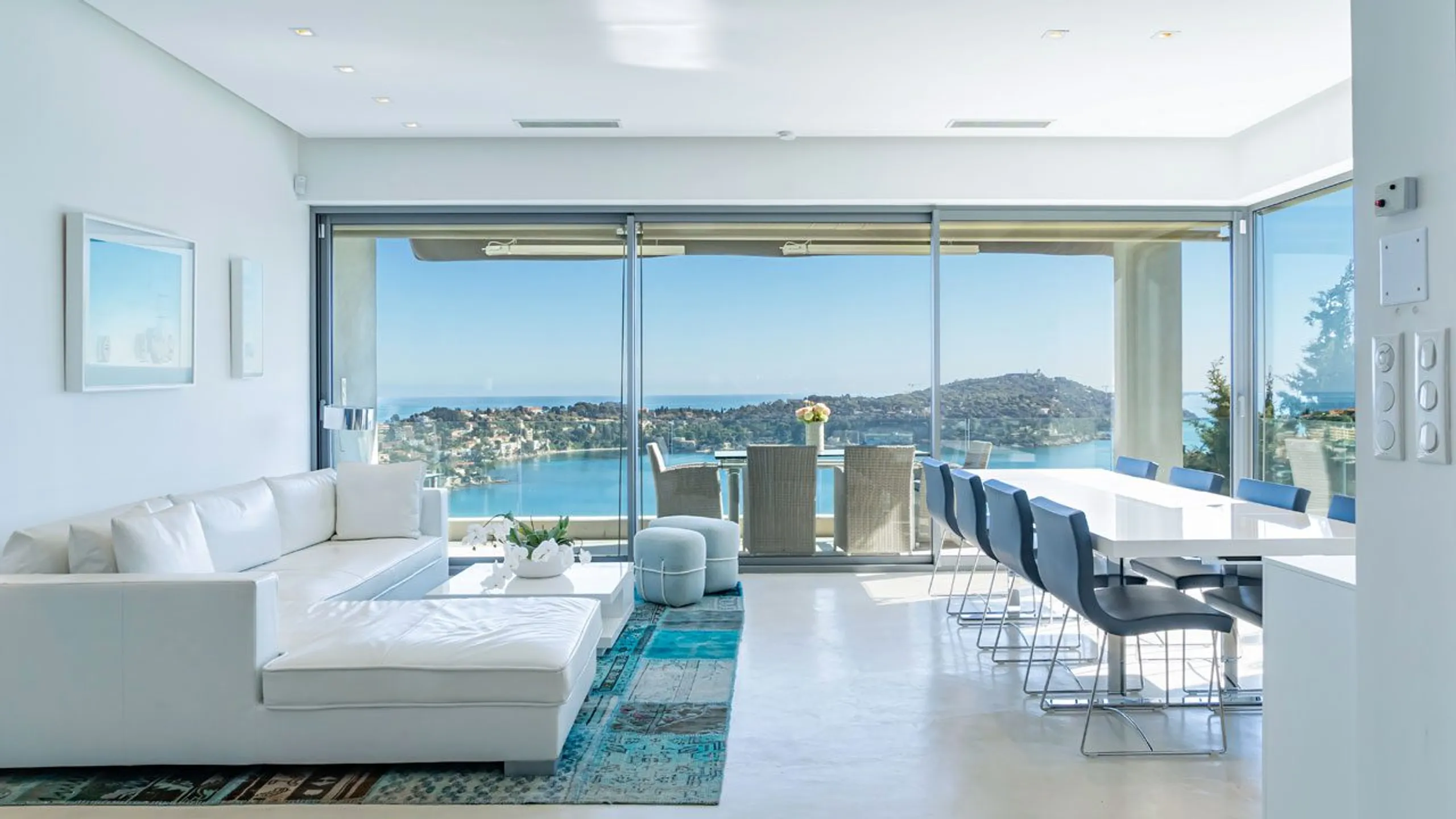 Splendid 4BR Villa with Private Pool and Uninterrupted Côte d’Azur Views — photograph 10