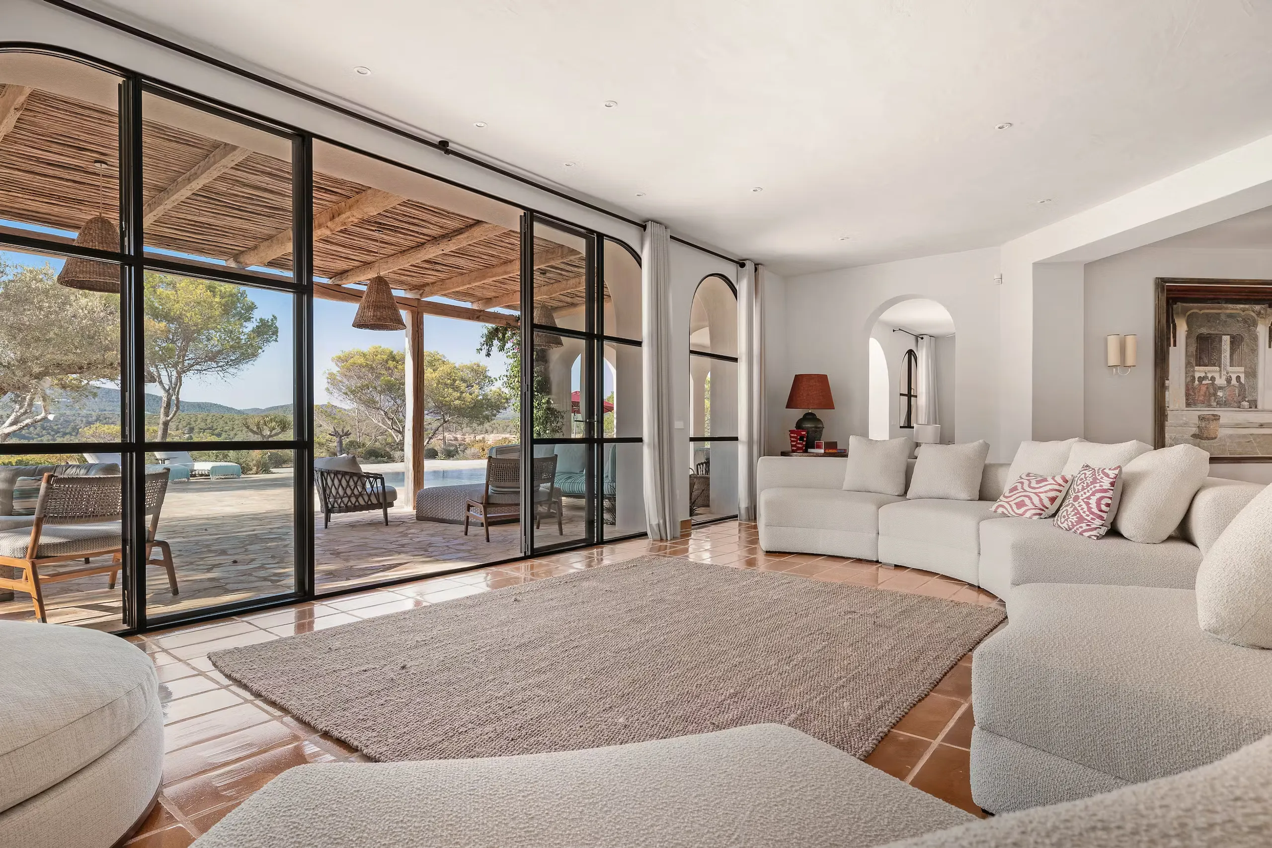 Stunning Ibizan Villa with Private Pool and Sea-view Terrace — photograph 12