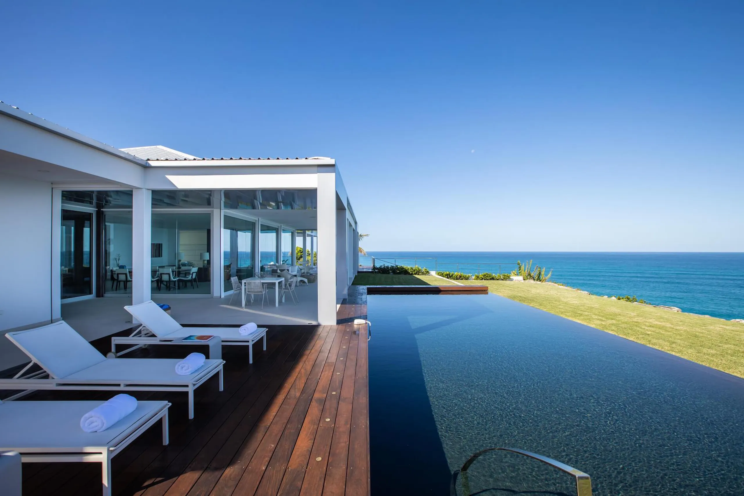 Modern Clifftop Villa in a Tropical Garden with Caribbean Sea View, Terres Basses