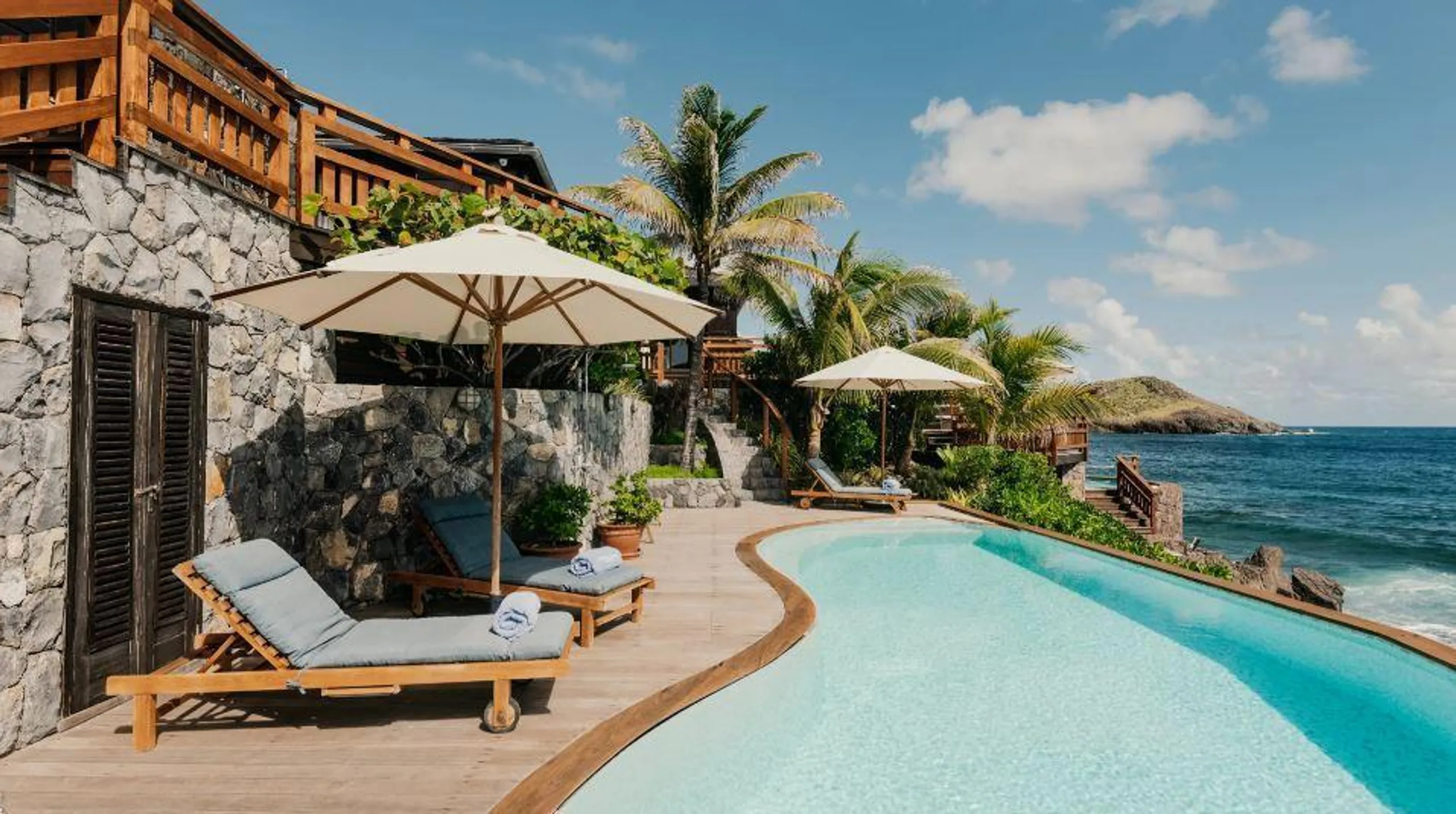 Serene Private Ocean View Villa with Heated Pool and Jacuzzi — photograph 4