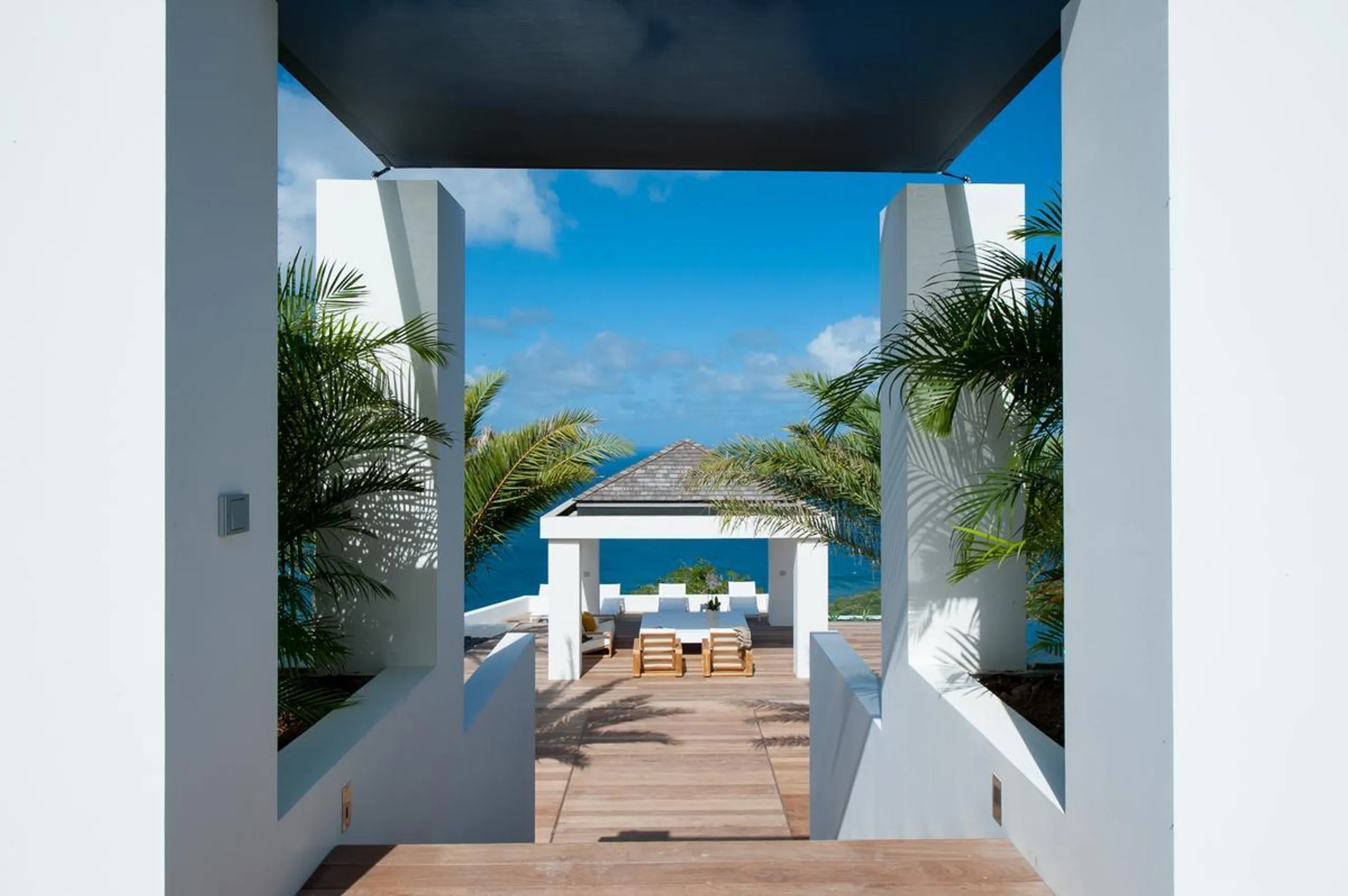 Superb Seaview Villa with Infinity Pool and Fitness Center — photograph 5