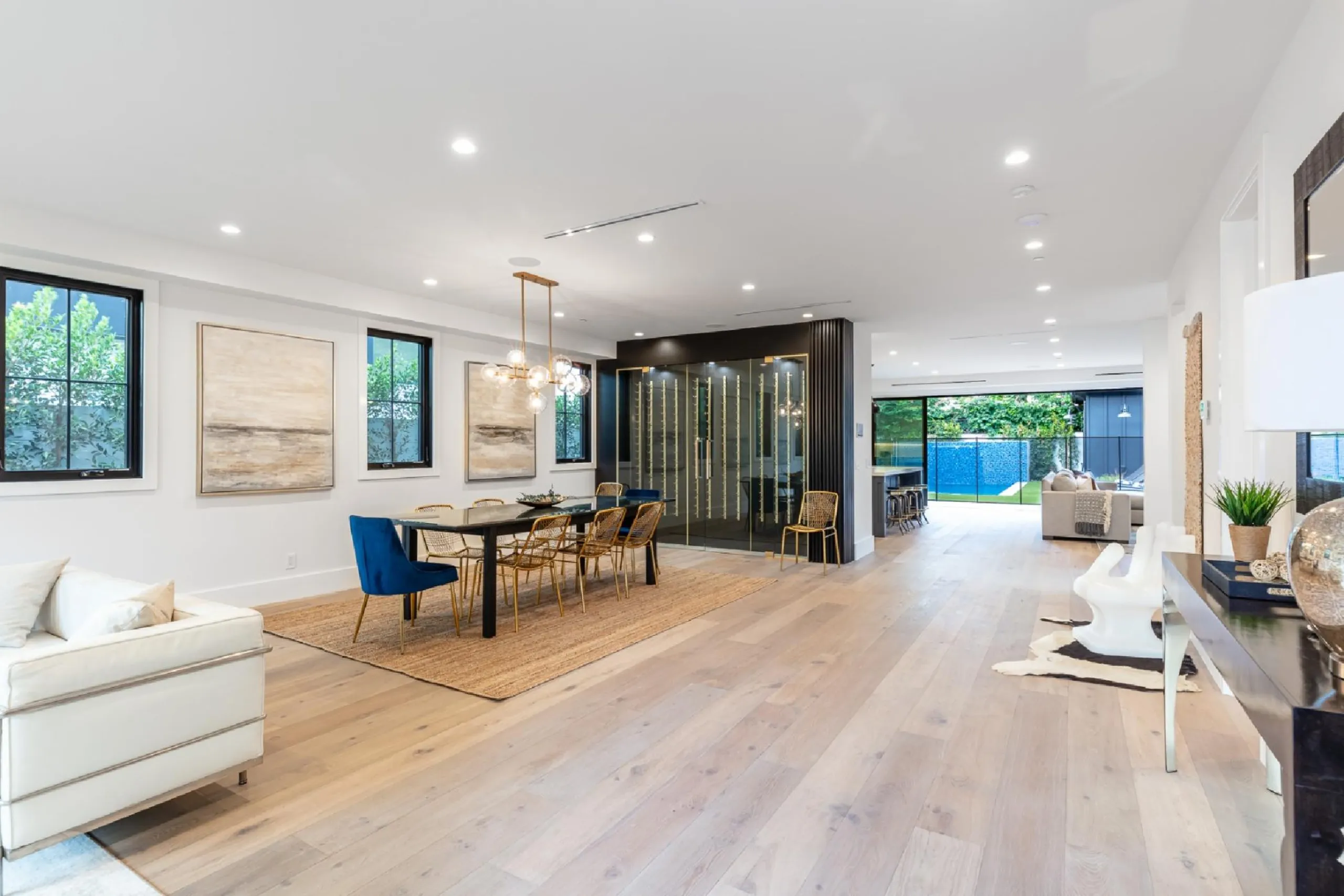 Luxury Modern Farmhouse Estate with Private Waterfall Pool — photograph 12