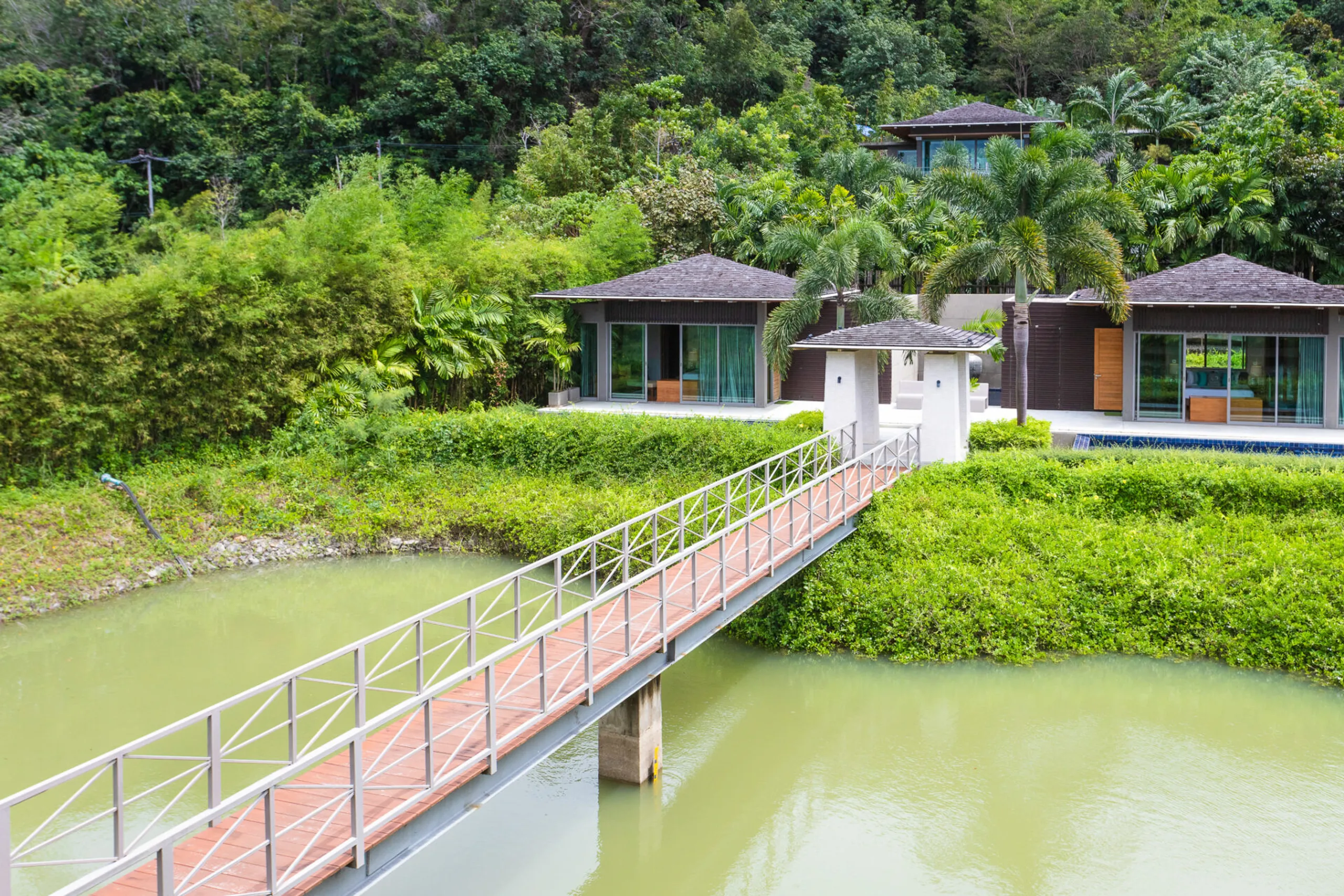 Magnificent Villa in Phuket with Private Pool and Stunning Ocean Views — photograph 6