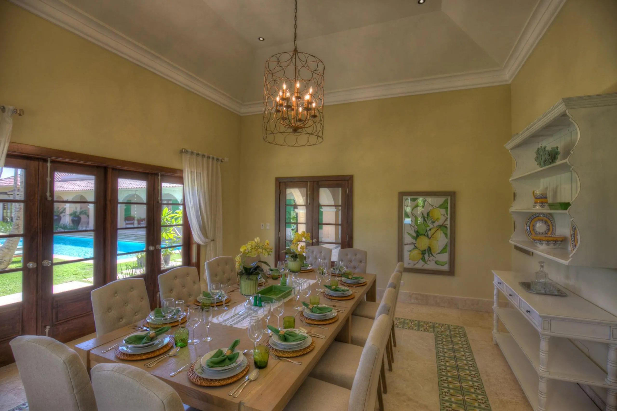 Spacious Tropical Villa with Private Swimming Pool and Spacious Living Areas — photograph 11