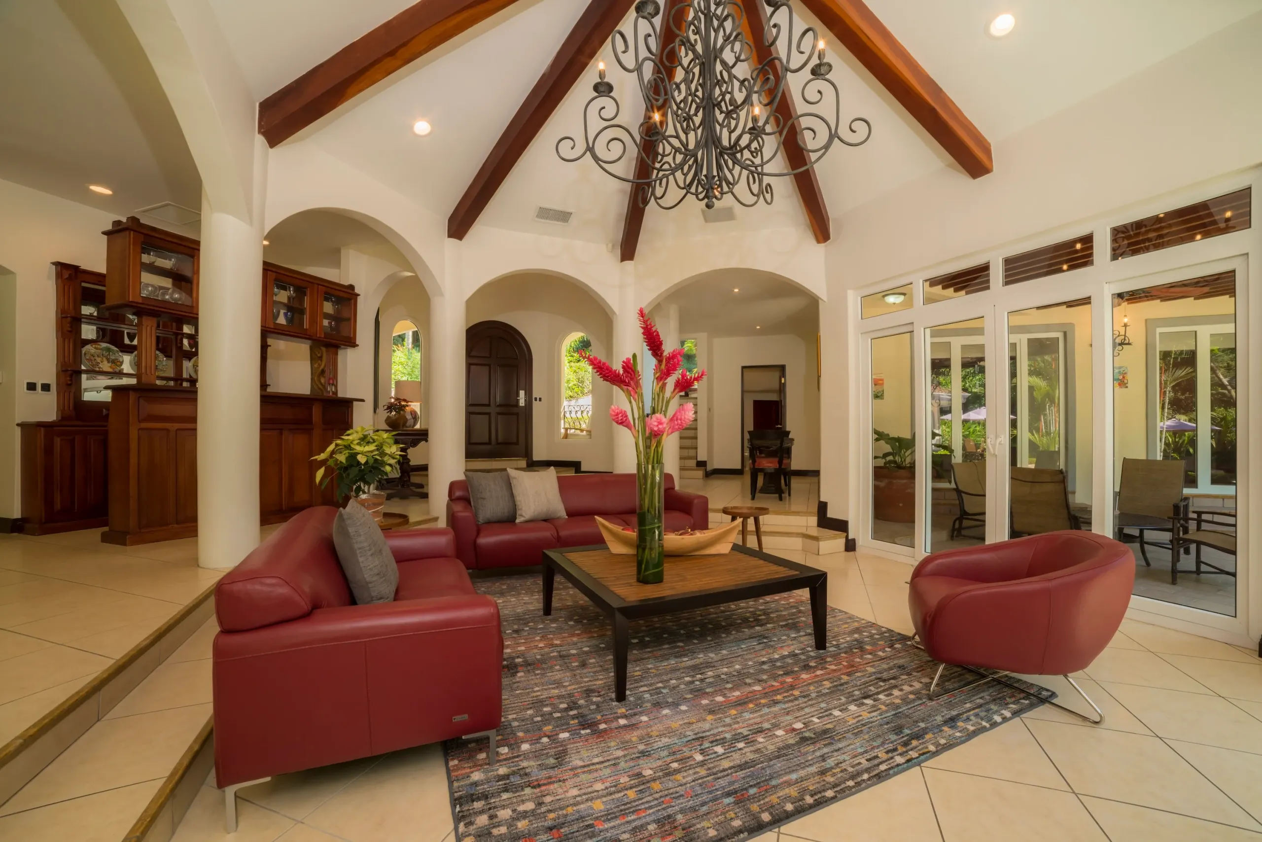 Captivating Costa Rica Estate with Invigorating Pool — photograph 12