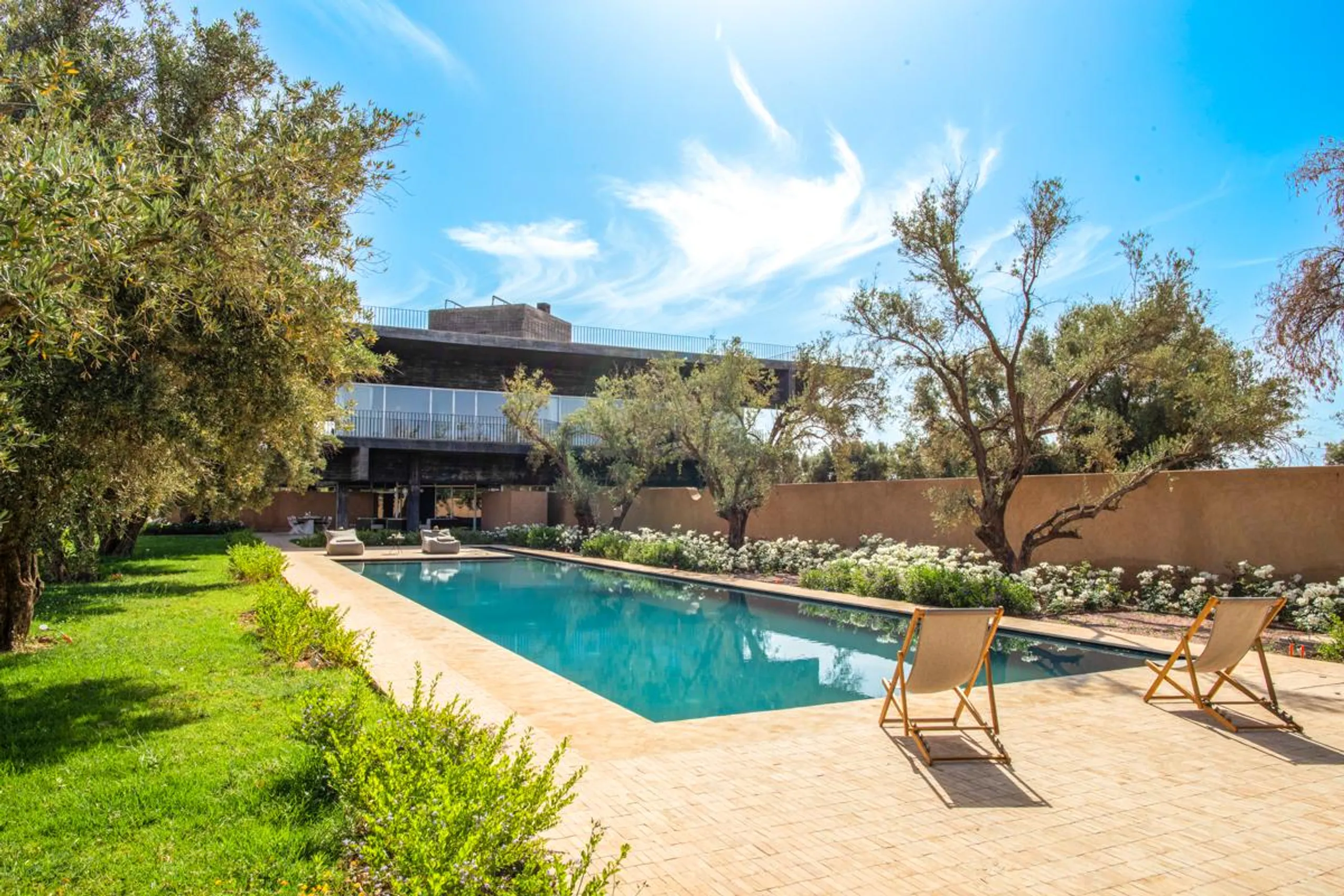 Deluxe Marrakech Villa with Private Pool and Garden Views — photograph 3