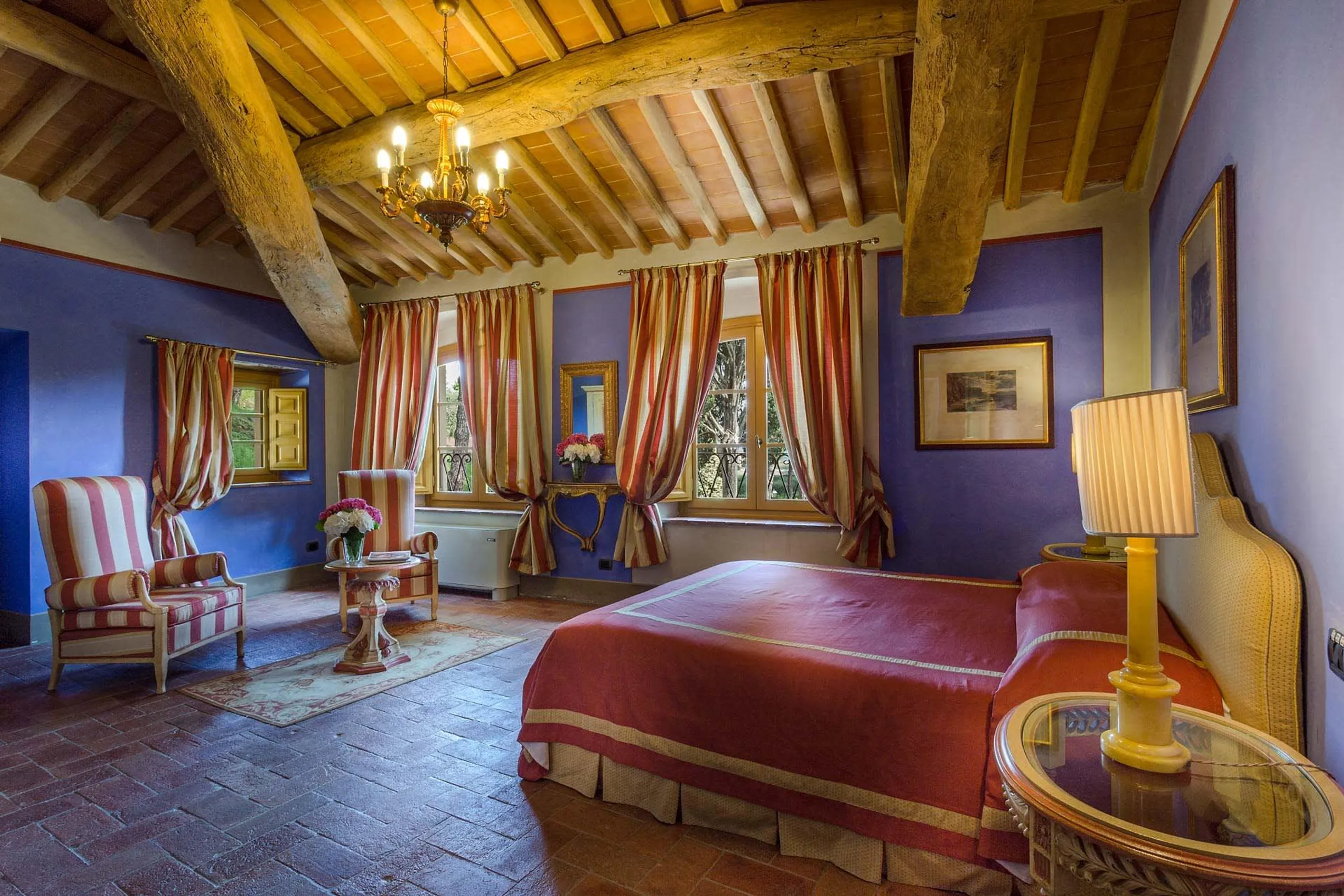 Romantic Tuscan Villa with Private Pool, Garden, and Enchanting Views — photograph 8