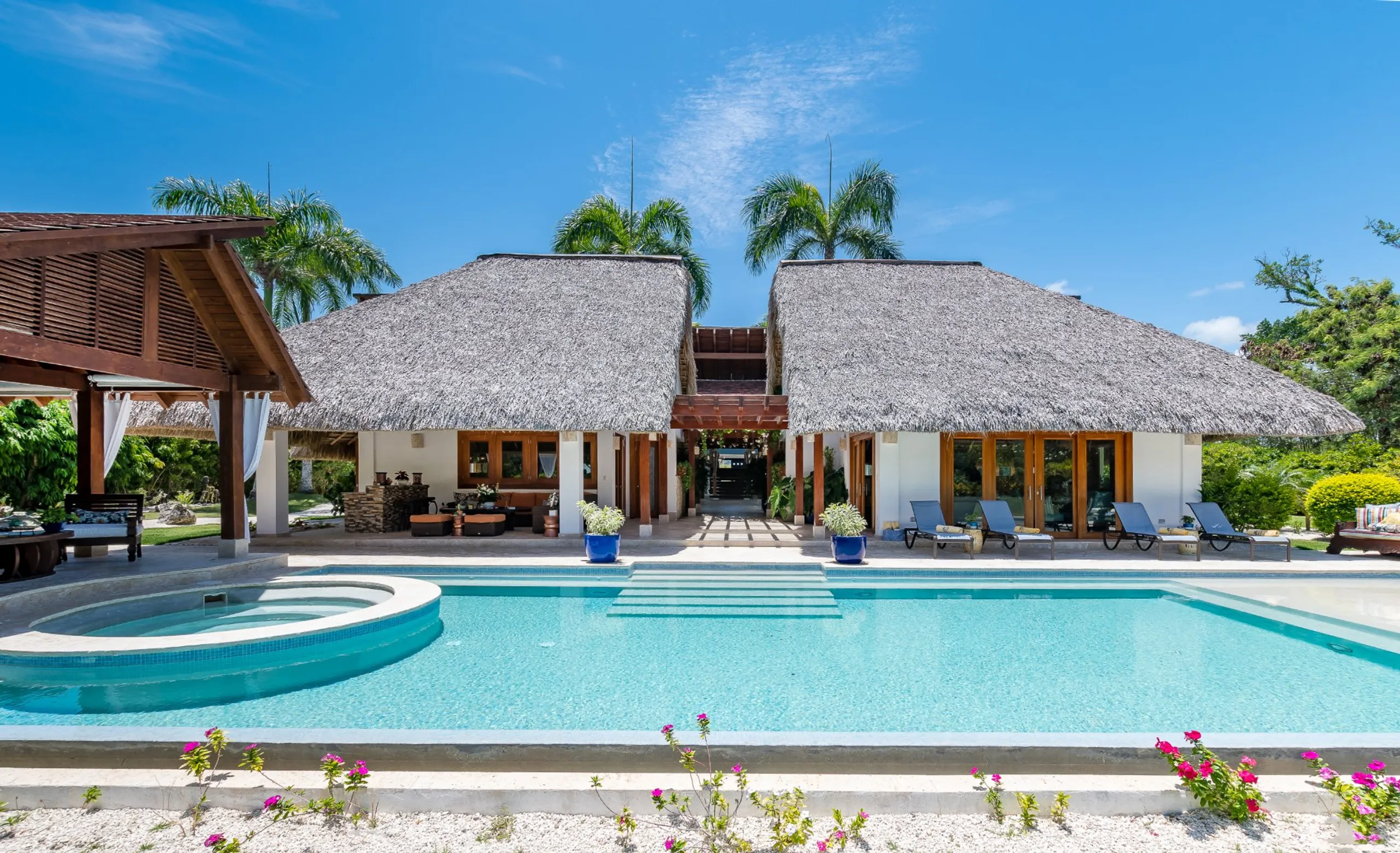 Elegant Cap Cana 12,000 Sq. Ft. Villa with Private Pool & Tropical Charm — photograph 12