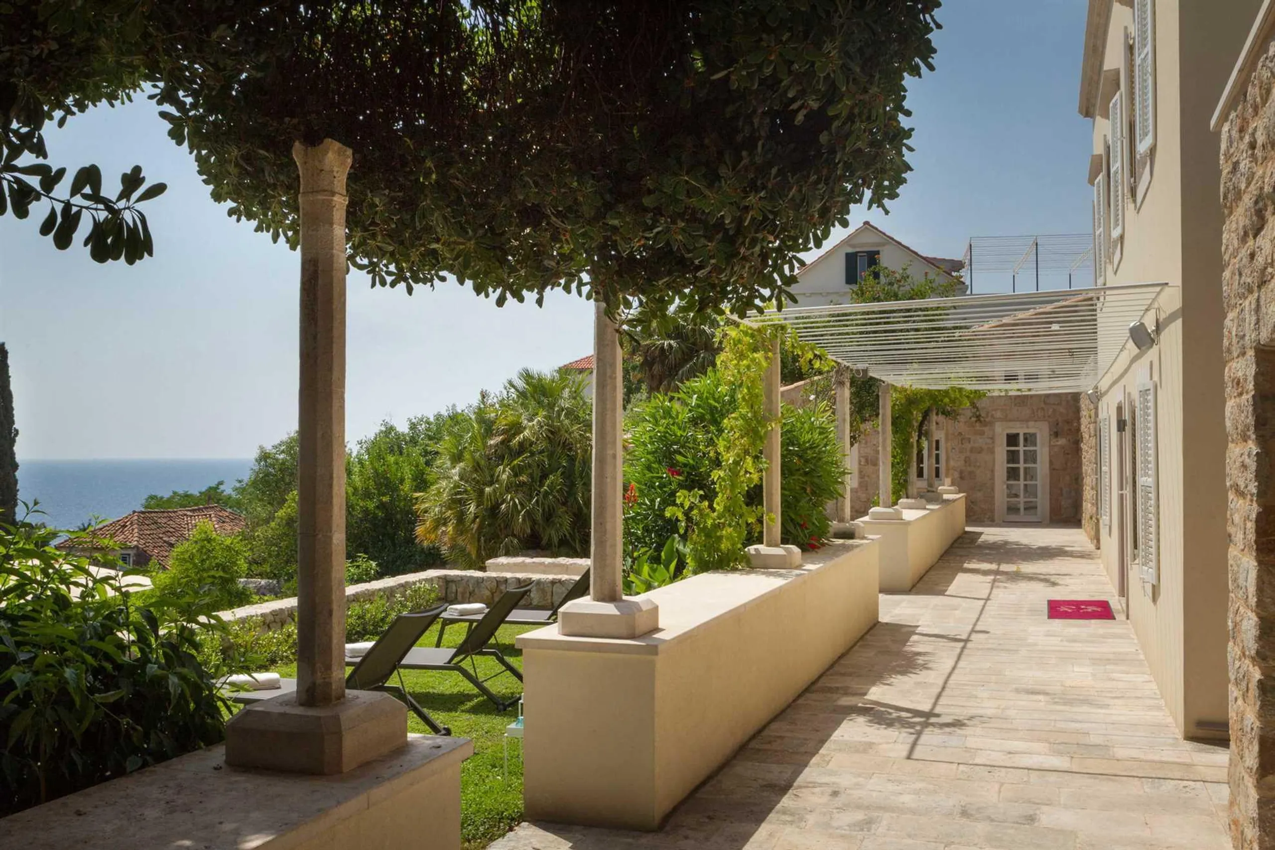 Serene Villa in Dubrovnik with Swimming Pool — photograph 4