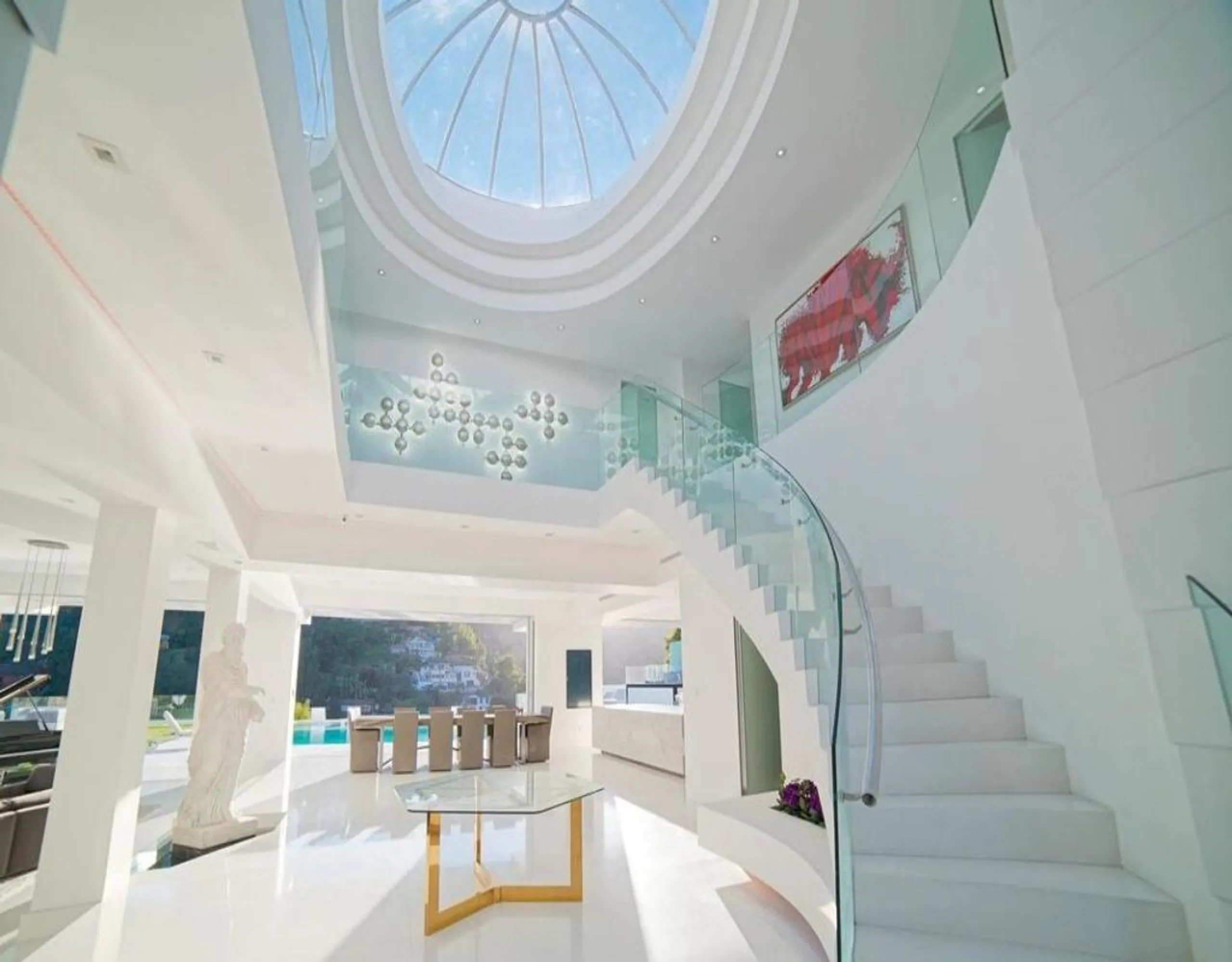 Exclusive Hollywood Hills Villa – 5BR, Infinity Pool & Panoramic Views — photograph 5