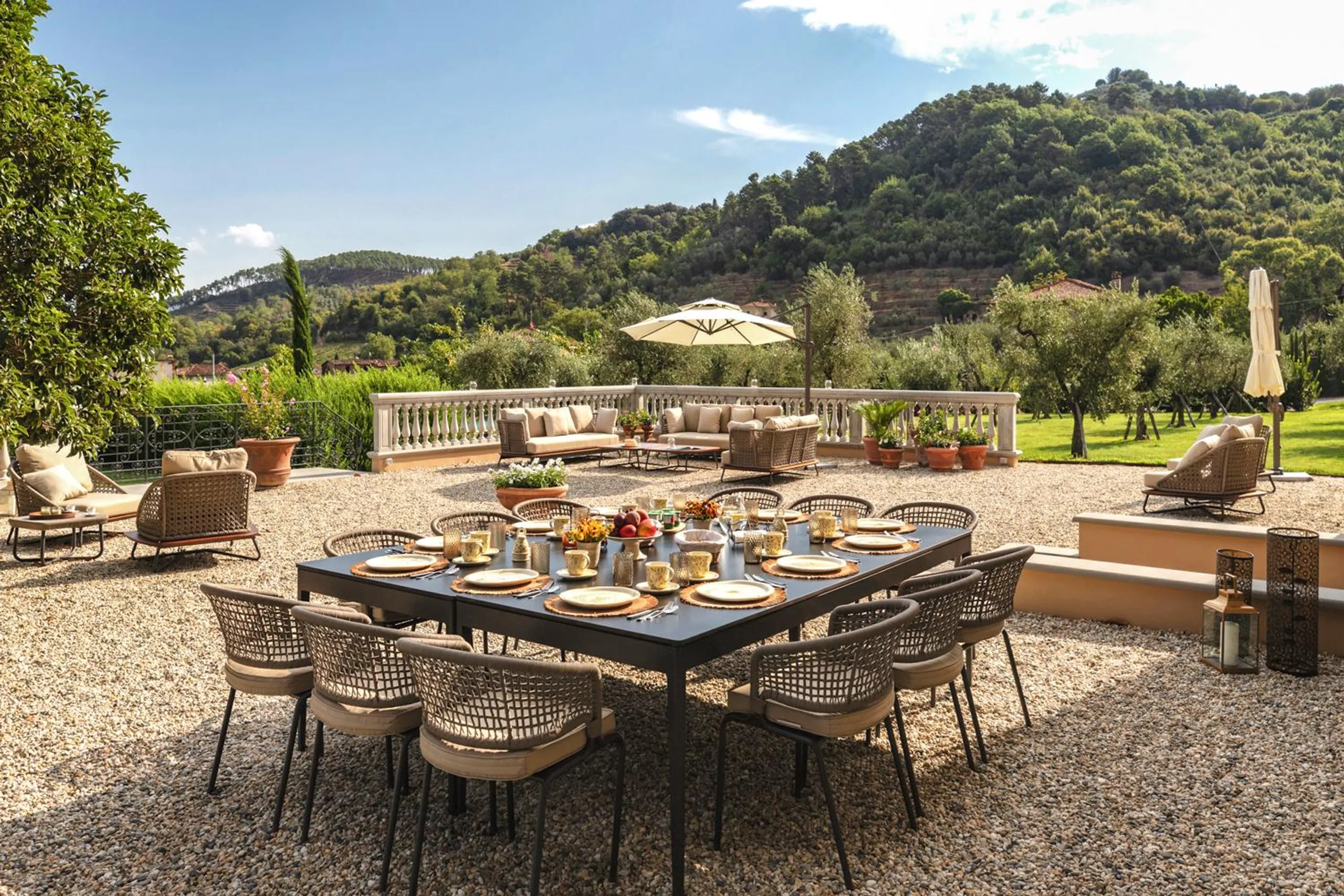 Exquisite 18th Century Tuscan Villa with Indoor Spa, Pool & Wedding Garden — photograph 9