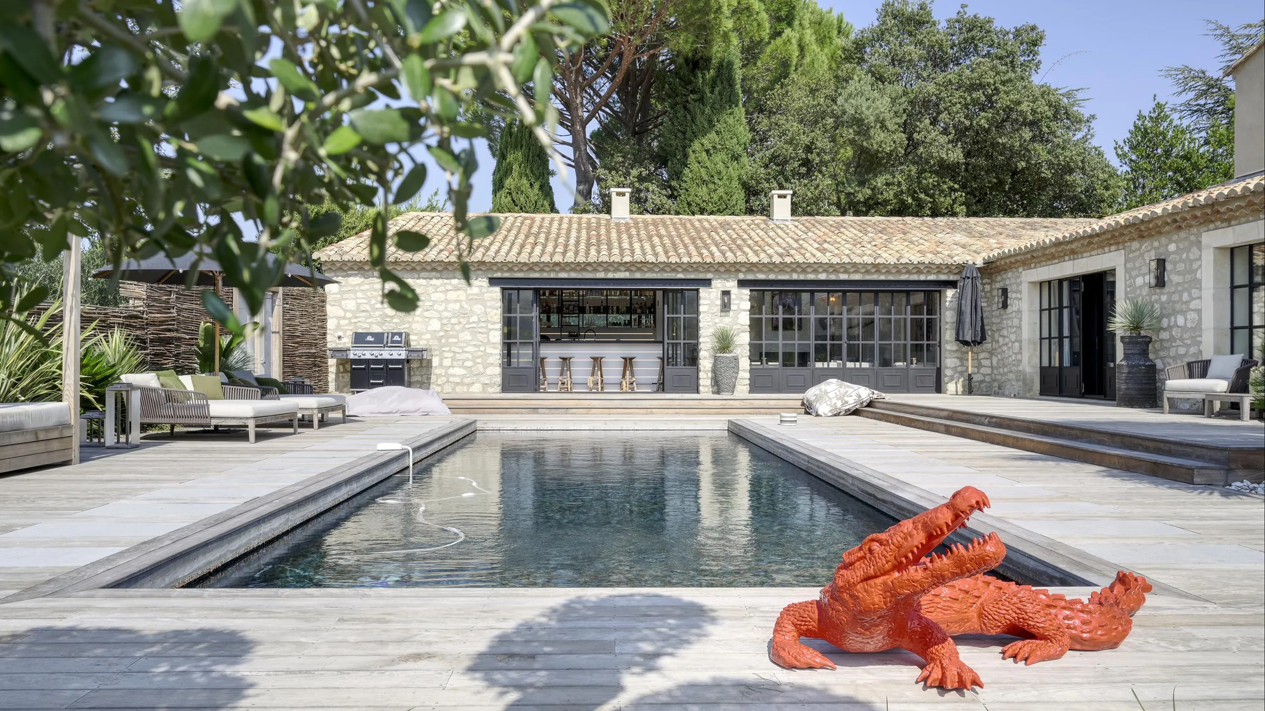 Chic Escape  with Panoramic Mountain Views and a Heated Pool, France