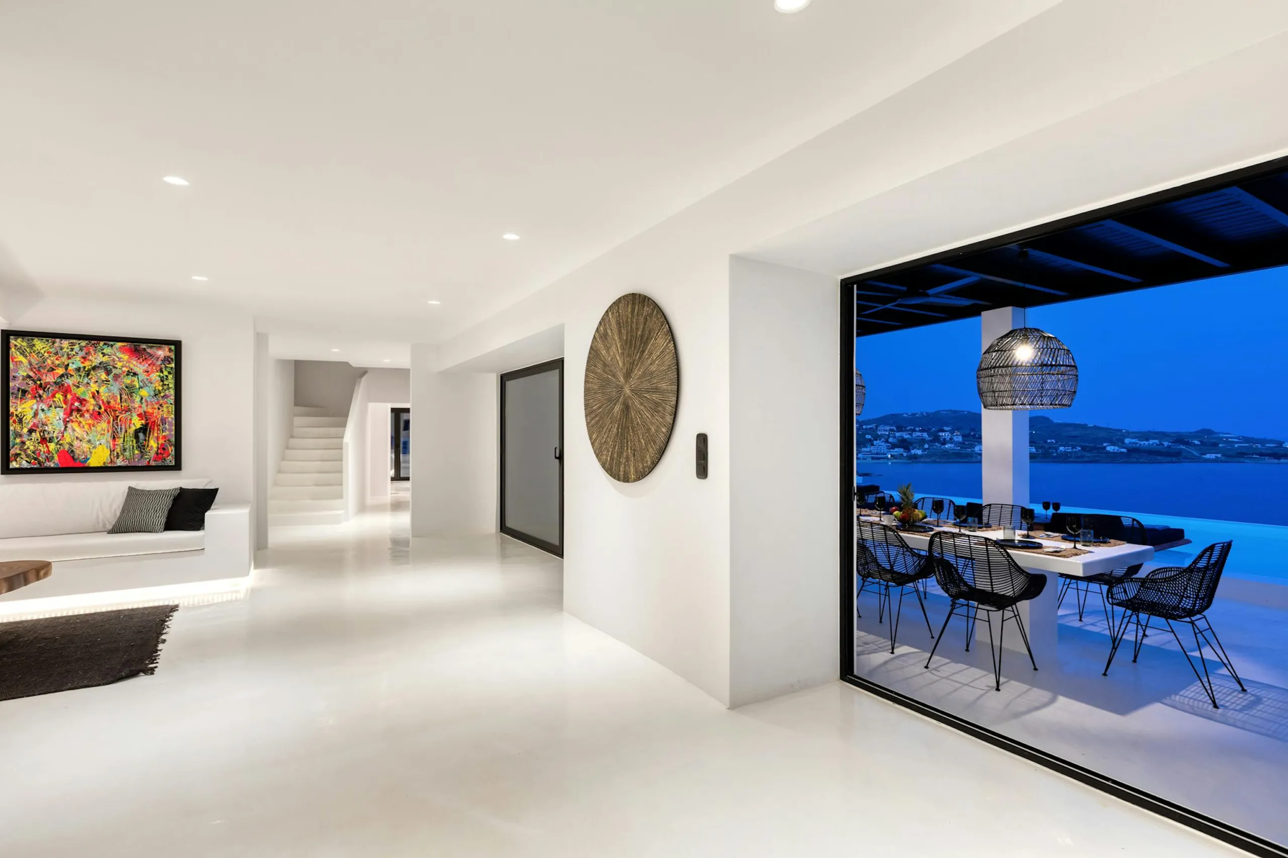 Tranquil Mykonos Estate with Infinity Pool, Jacuzzi, and Ocean Views — photograph 9