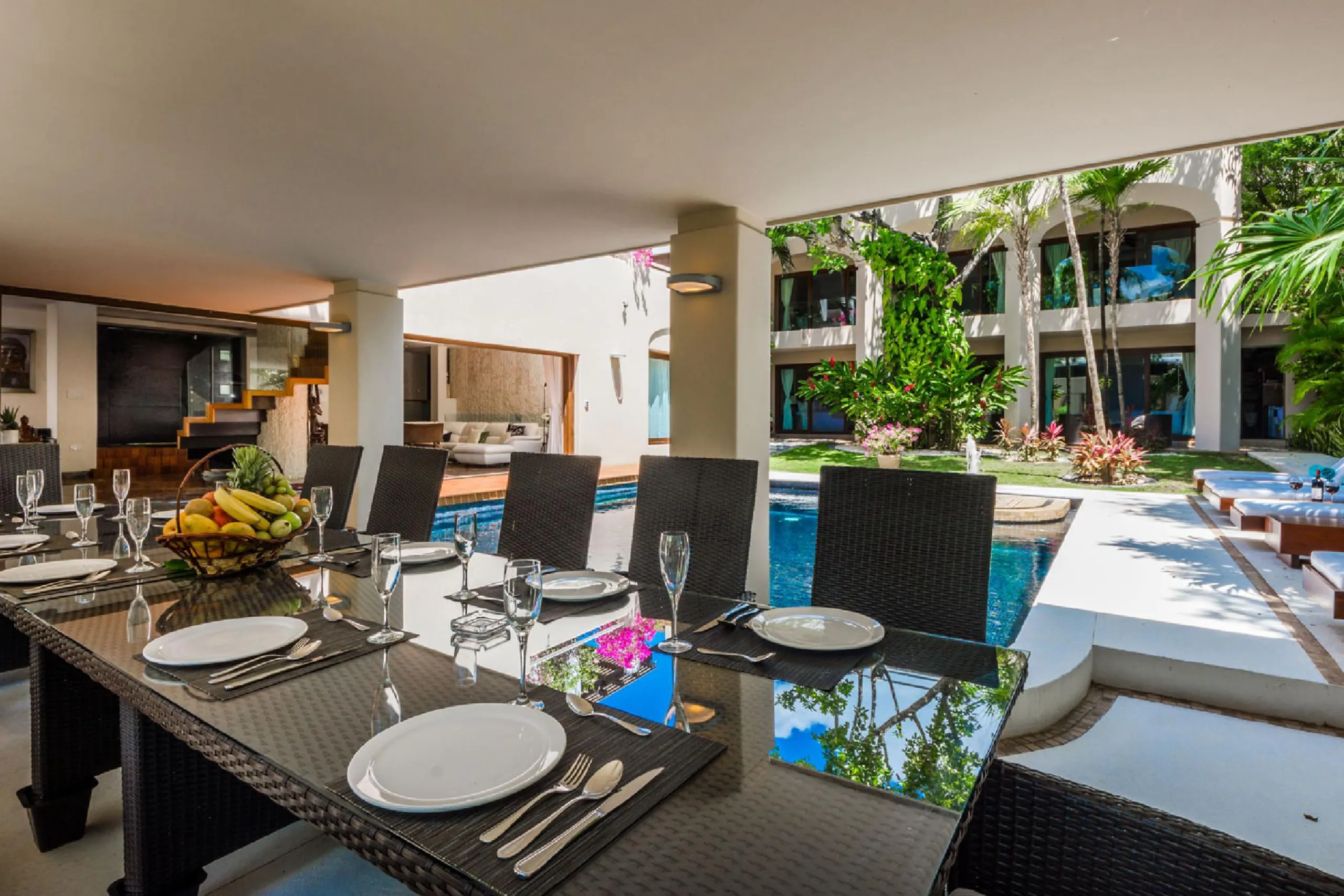 Playa del Carmen Luxury Estate with Multiple Pools and Lush Grounds — photograph 6