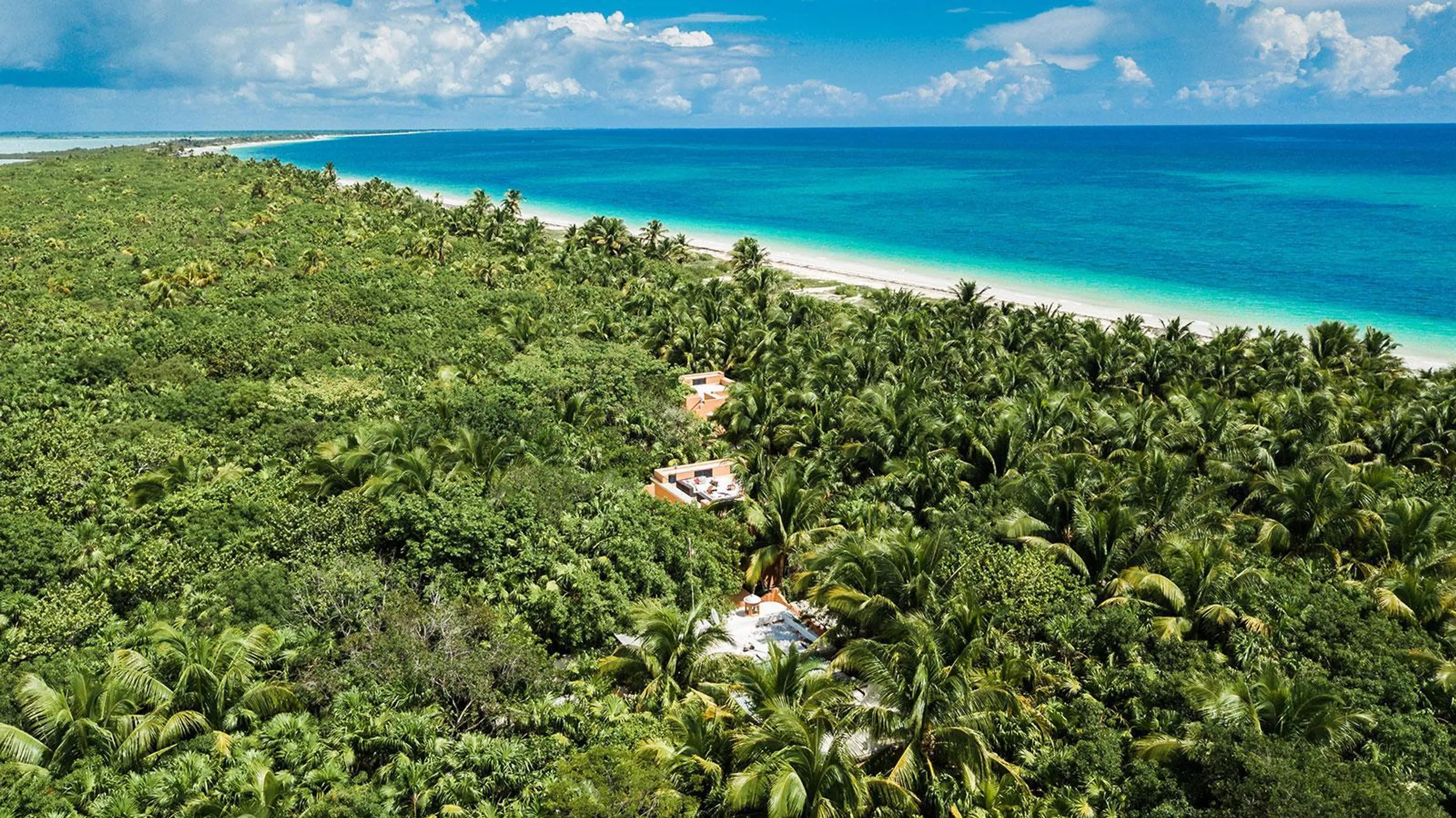Tulum Grand Enchanting Estate with Private Pool and for Unforgettable Lush Grounds — photograph 7