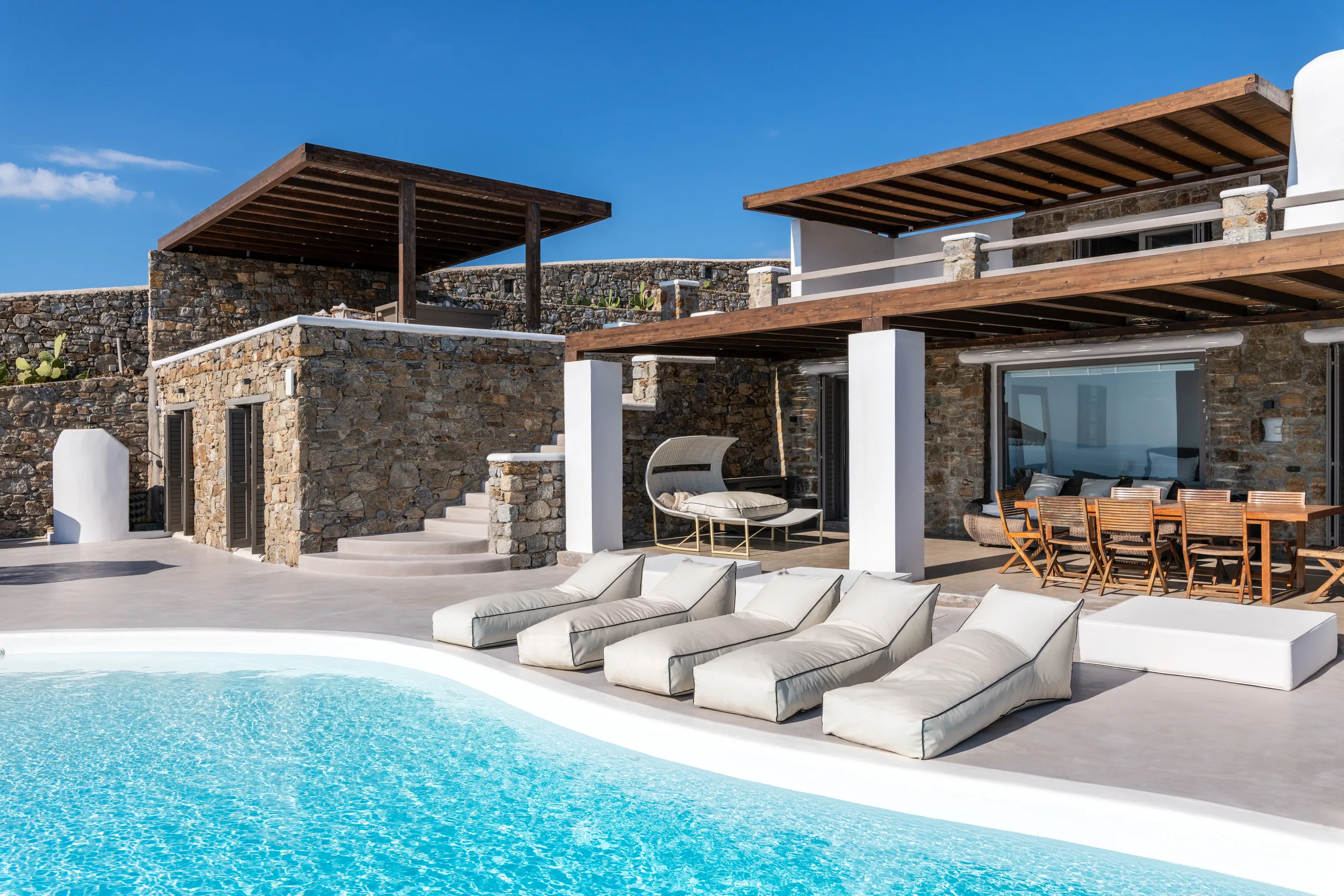Deluxe Paradise in Fanari with Infinity Pool, Alfresco Jacuzzi and Aegean Sea Views — photograph 4
