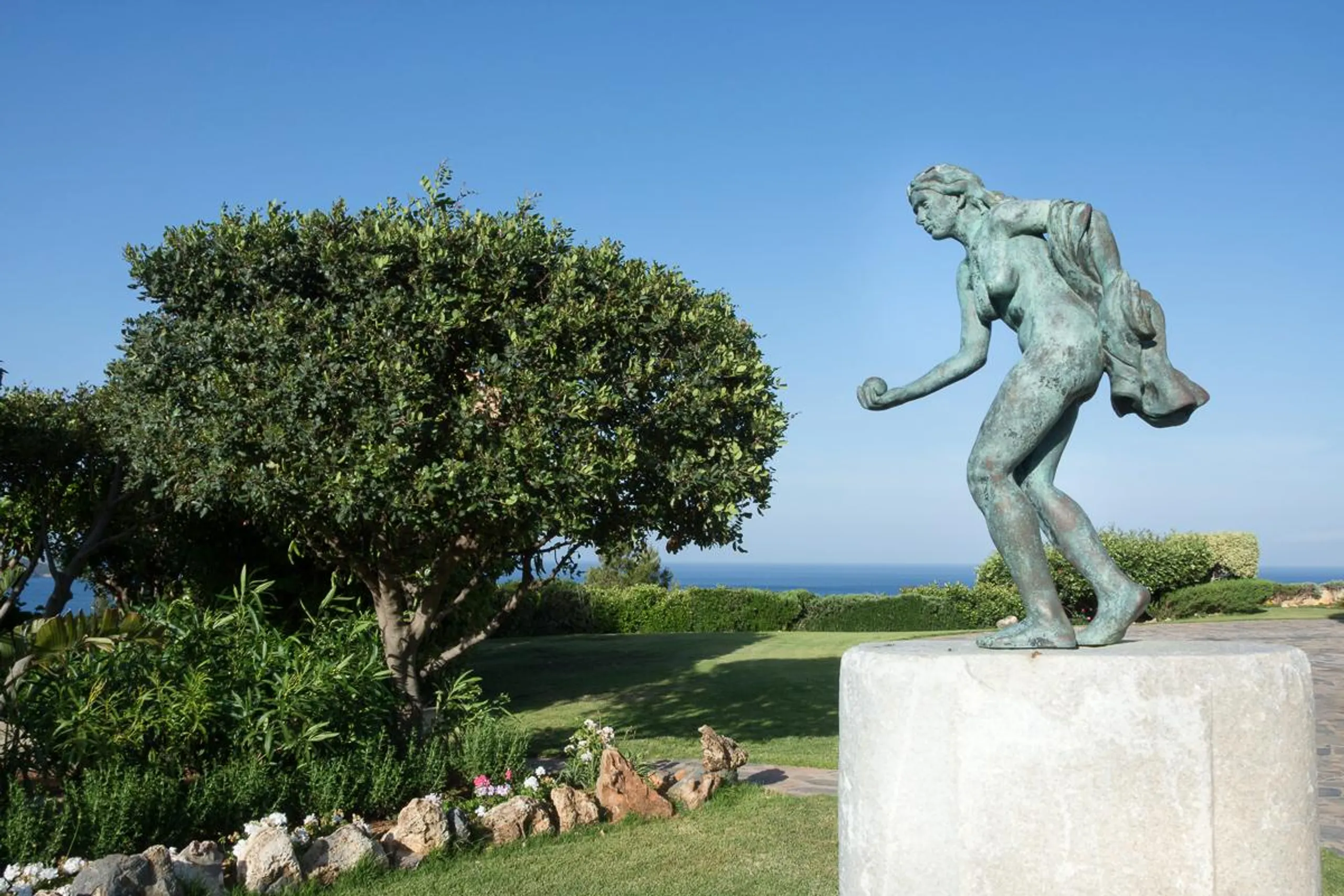 Magnificent Estate in Crete with Pool and Mediterranean Sea Views — photograph 10