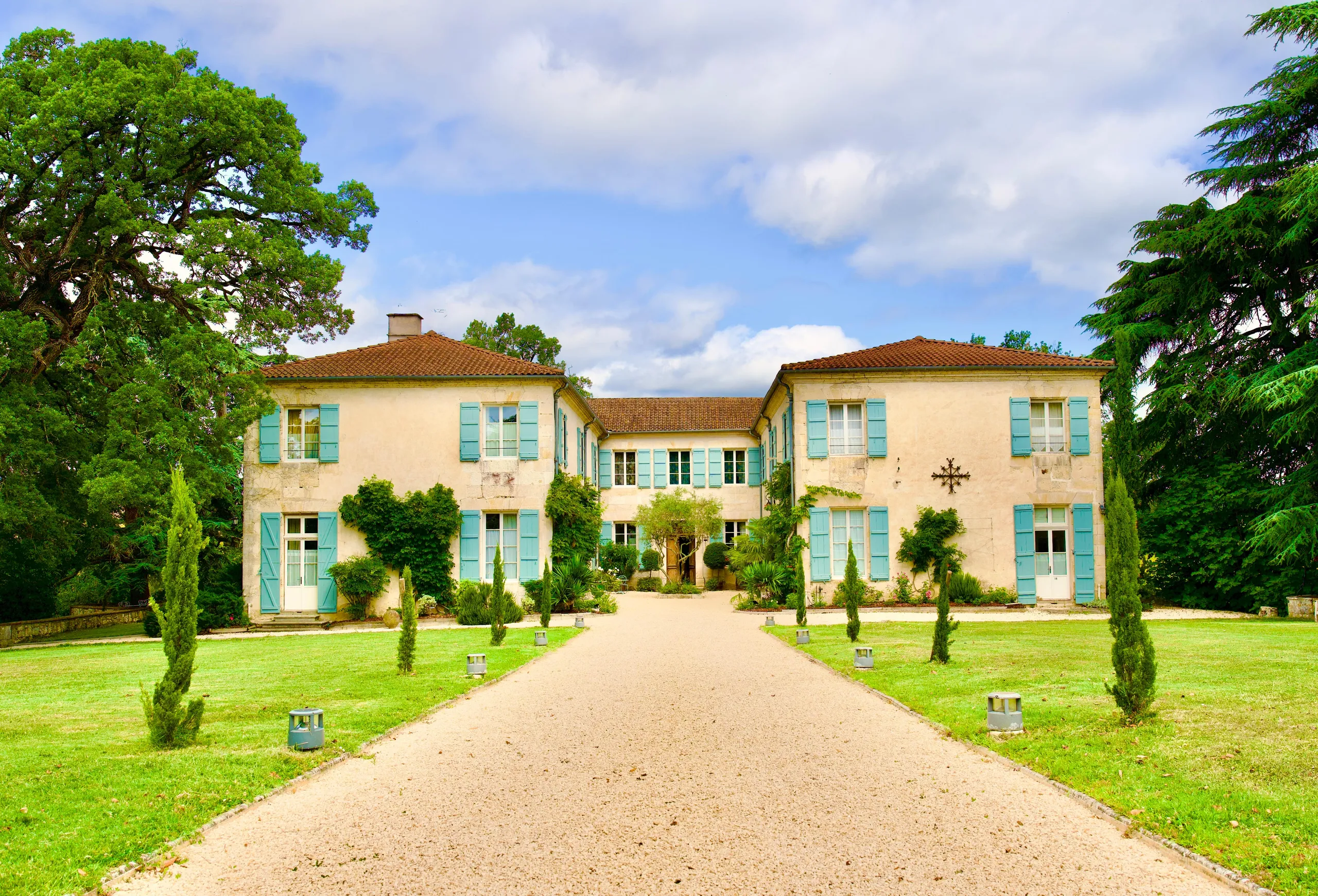 Gascony Hidden Luxury Retreat with 8-BR and Outdoor Pool — photograph 3