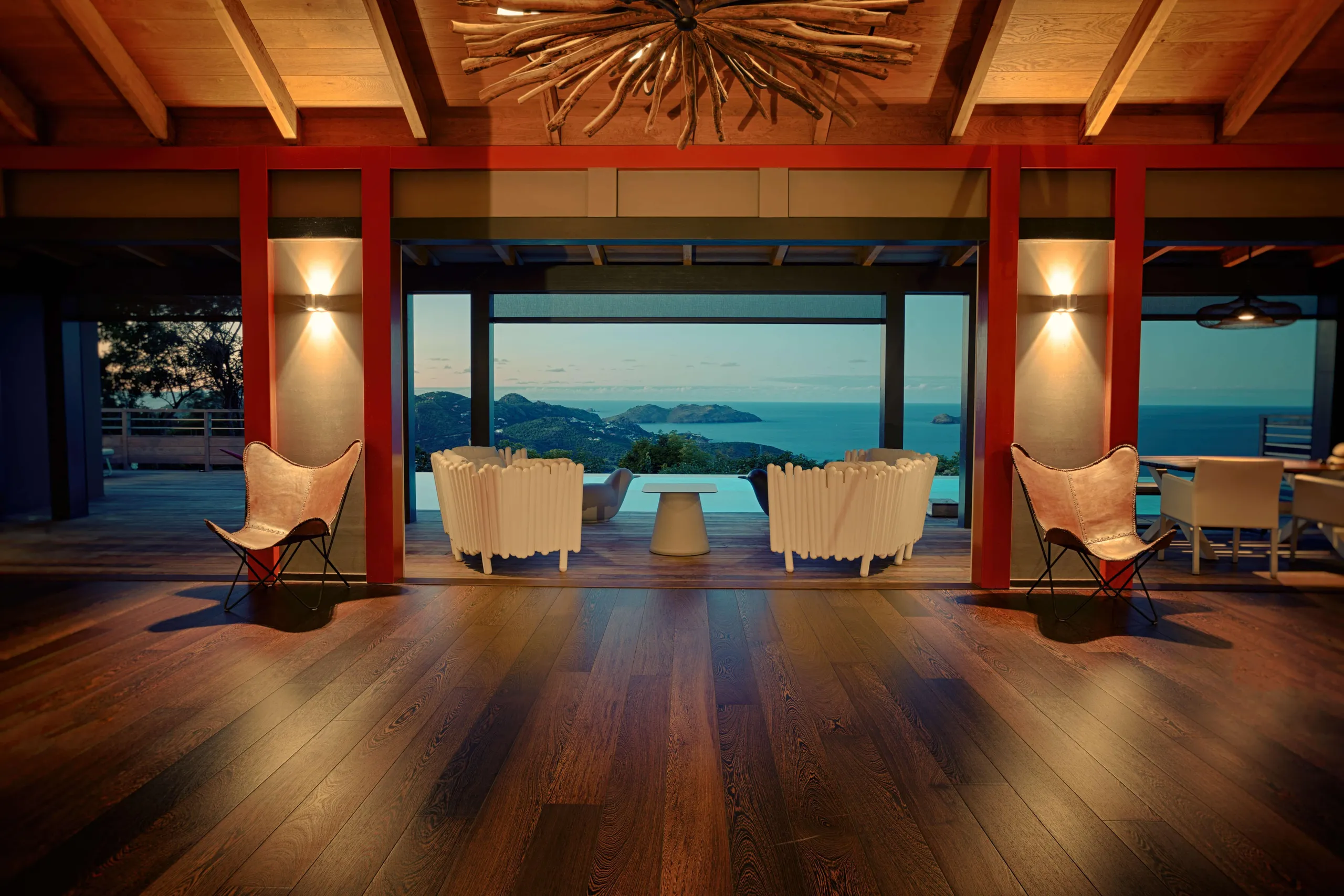 Elegant and Contemporary Style Villa with Infinity Pool with Stunning Views — photograph 3