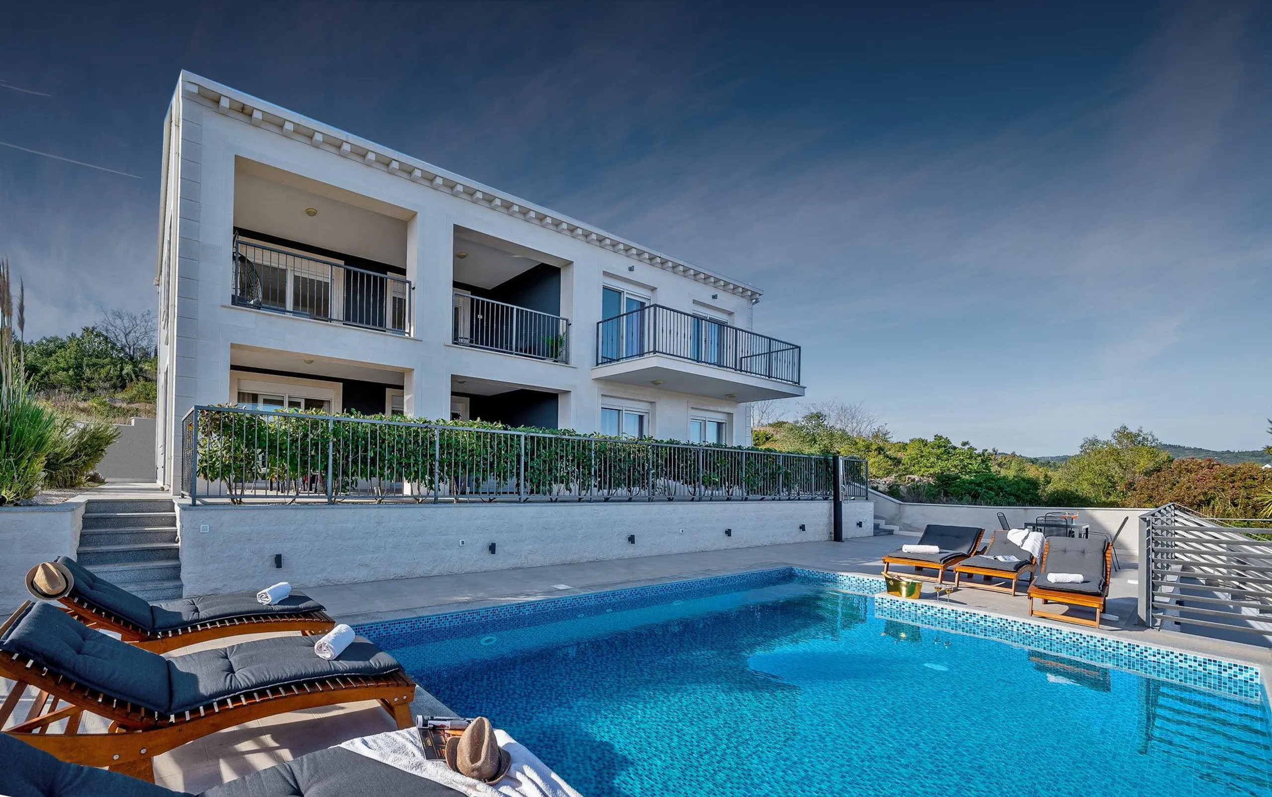 Ornate Villa with Pool and Panoramic Views in Lumbarda, Korcula — photograph 12