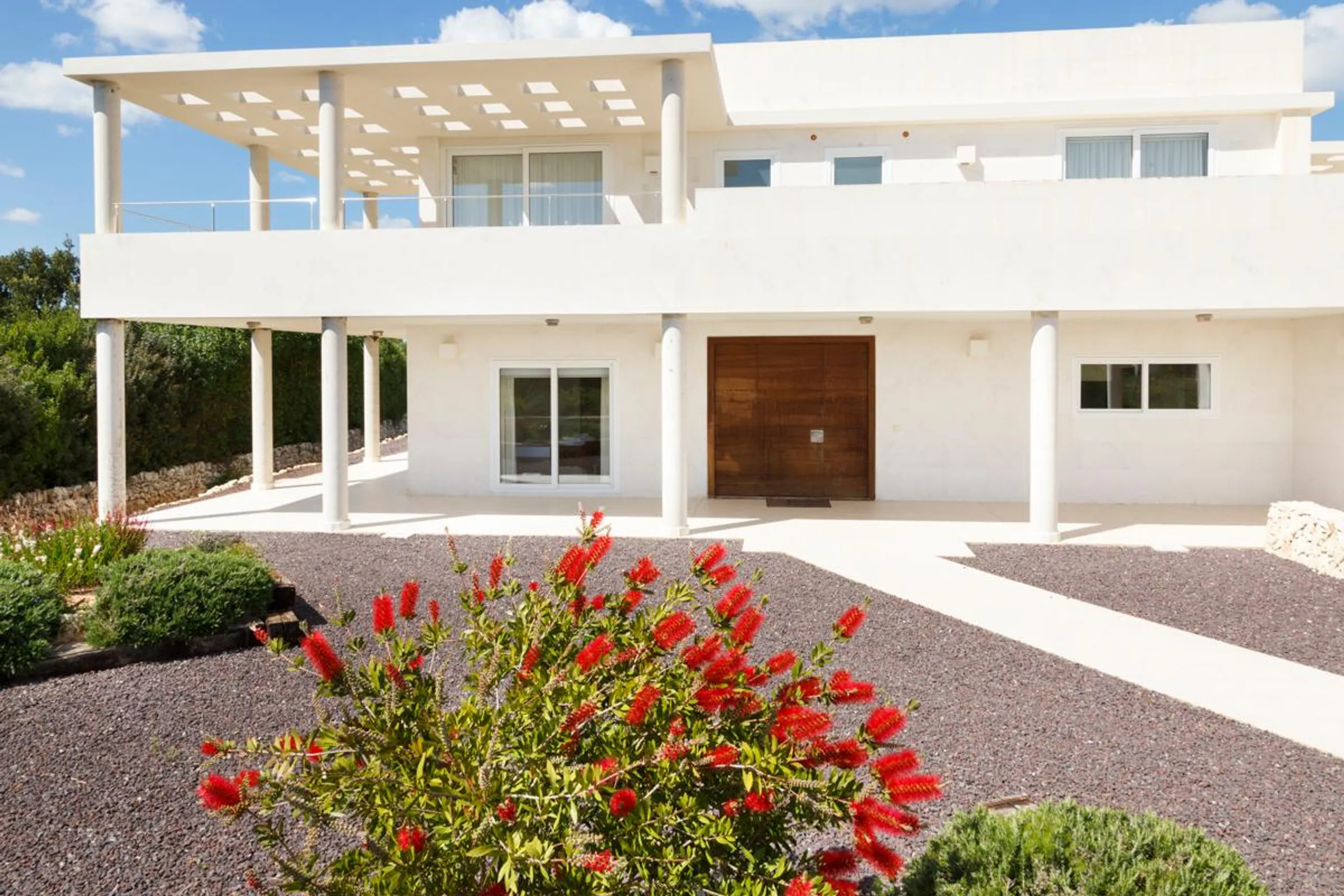 Exquisite 5BR Villa with Private Pool and Sea Views — photograph 3