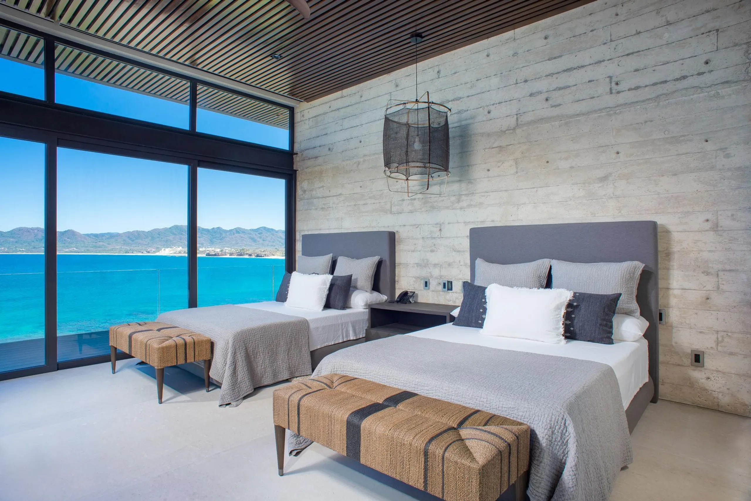 Kupuri Ultra Estate with Infinity Pool and Stunning Ocean Views — photograph 7