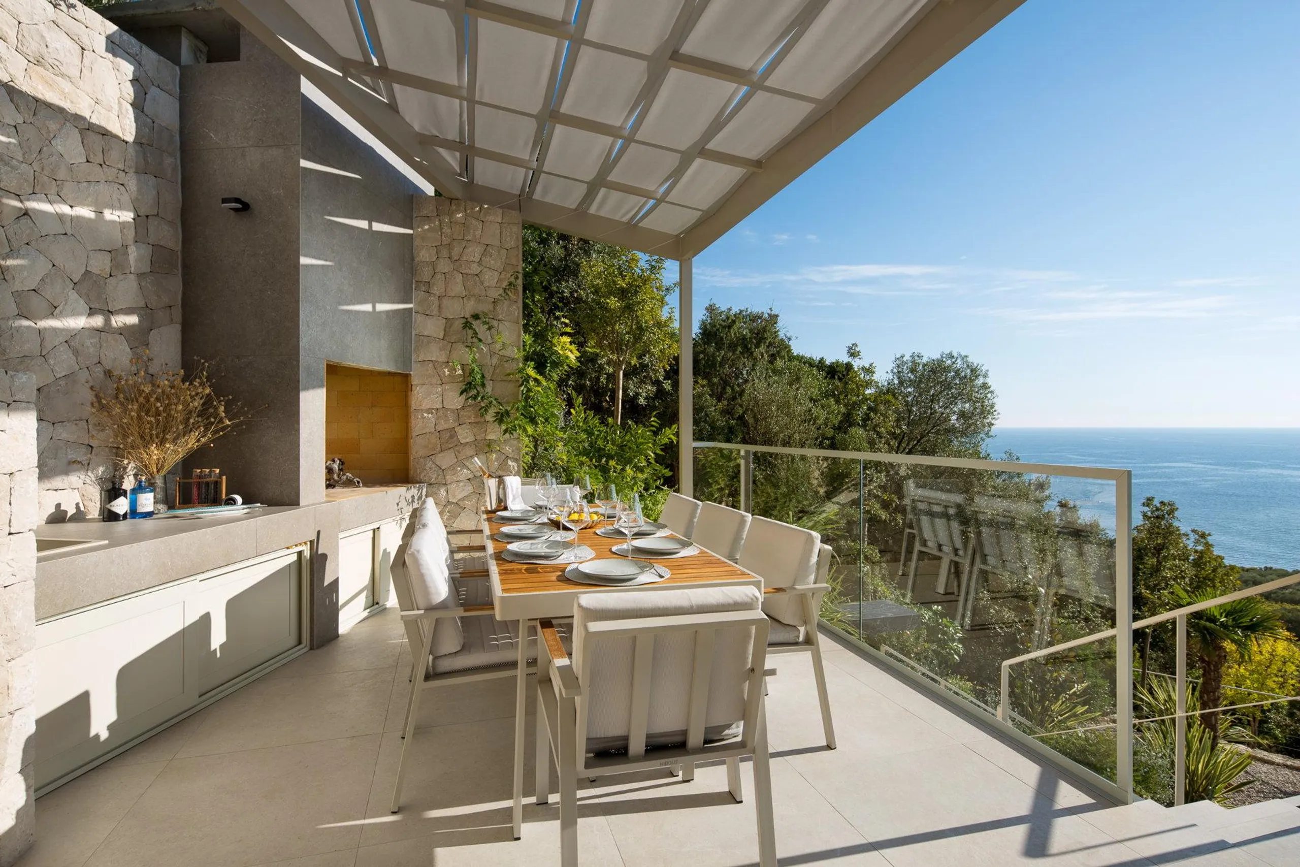 Fantastic 4Bedroom Villa with Infinity Pool and Sea Views — photograph 10
