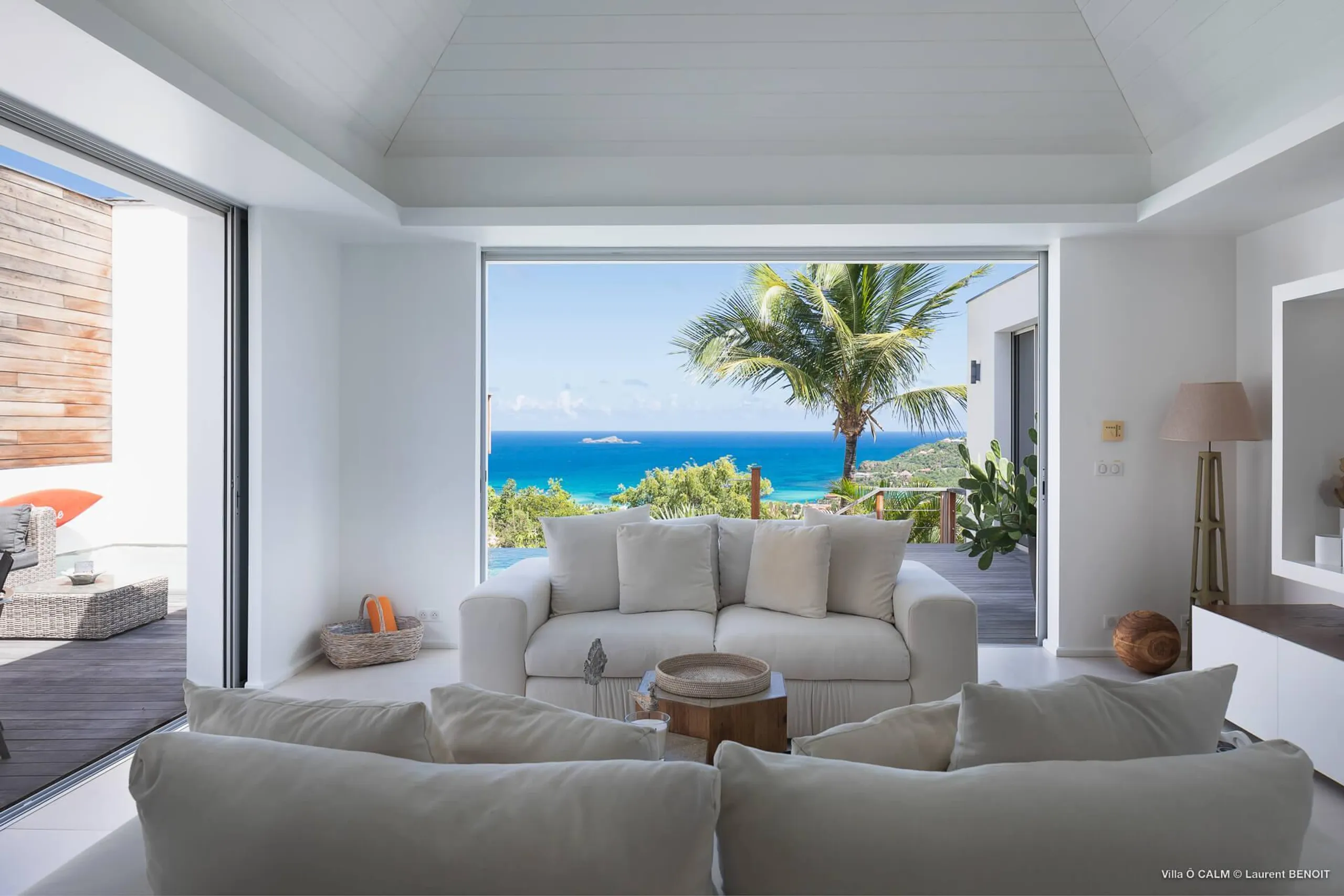 Panoramic Ocean Views: Exquisite Getaway in Private Pogamus — photograph 11