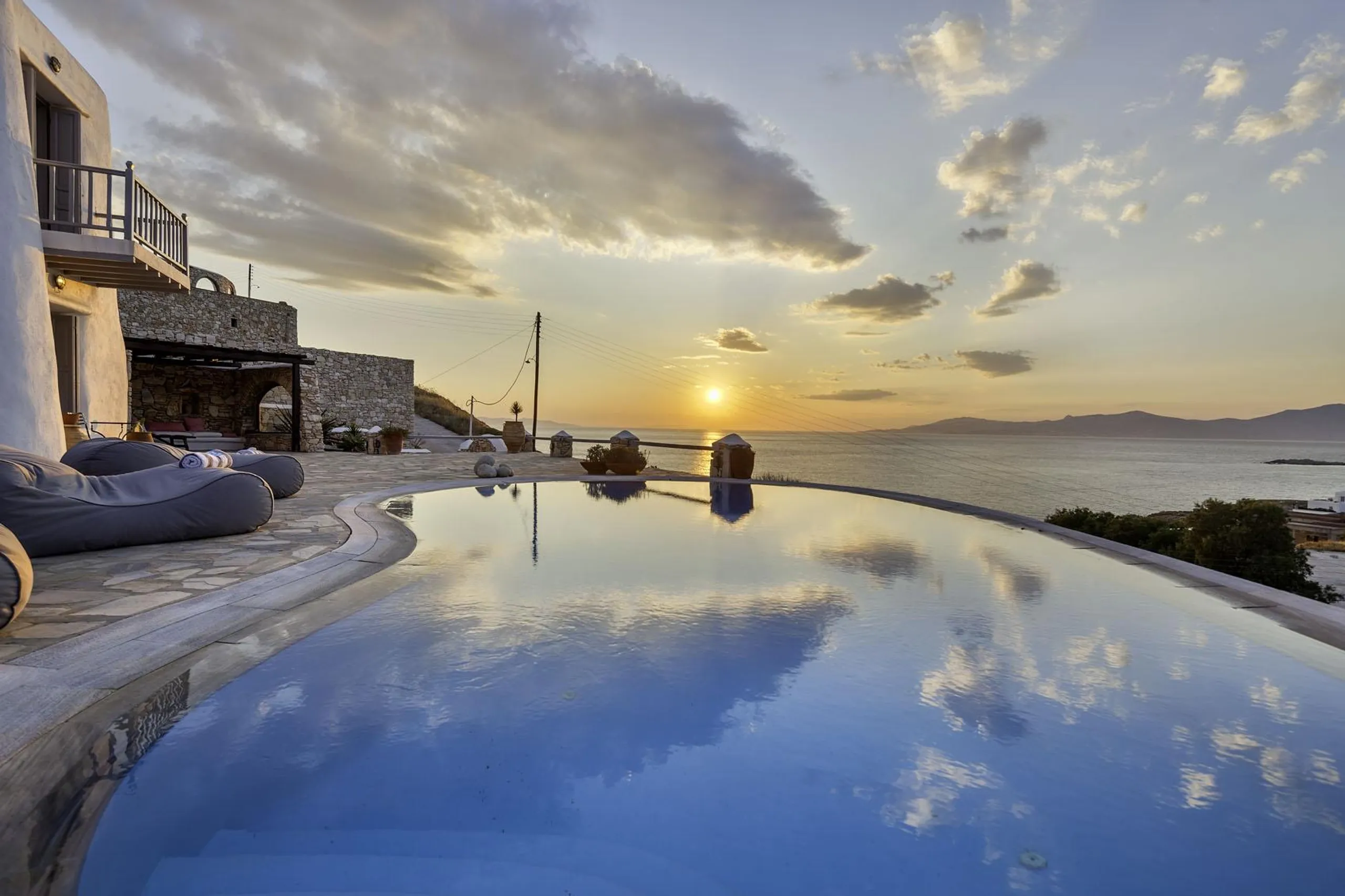 Grandiose Oceanside Villa in Mykonos with Crystalline Pool, South Aegean